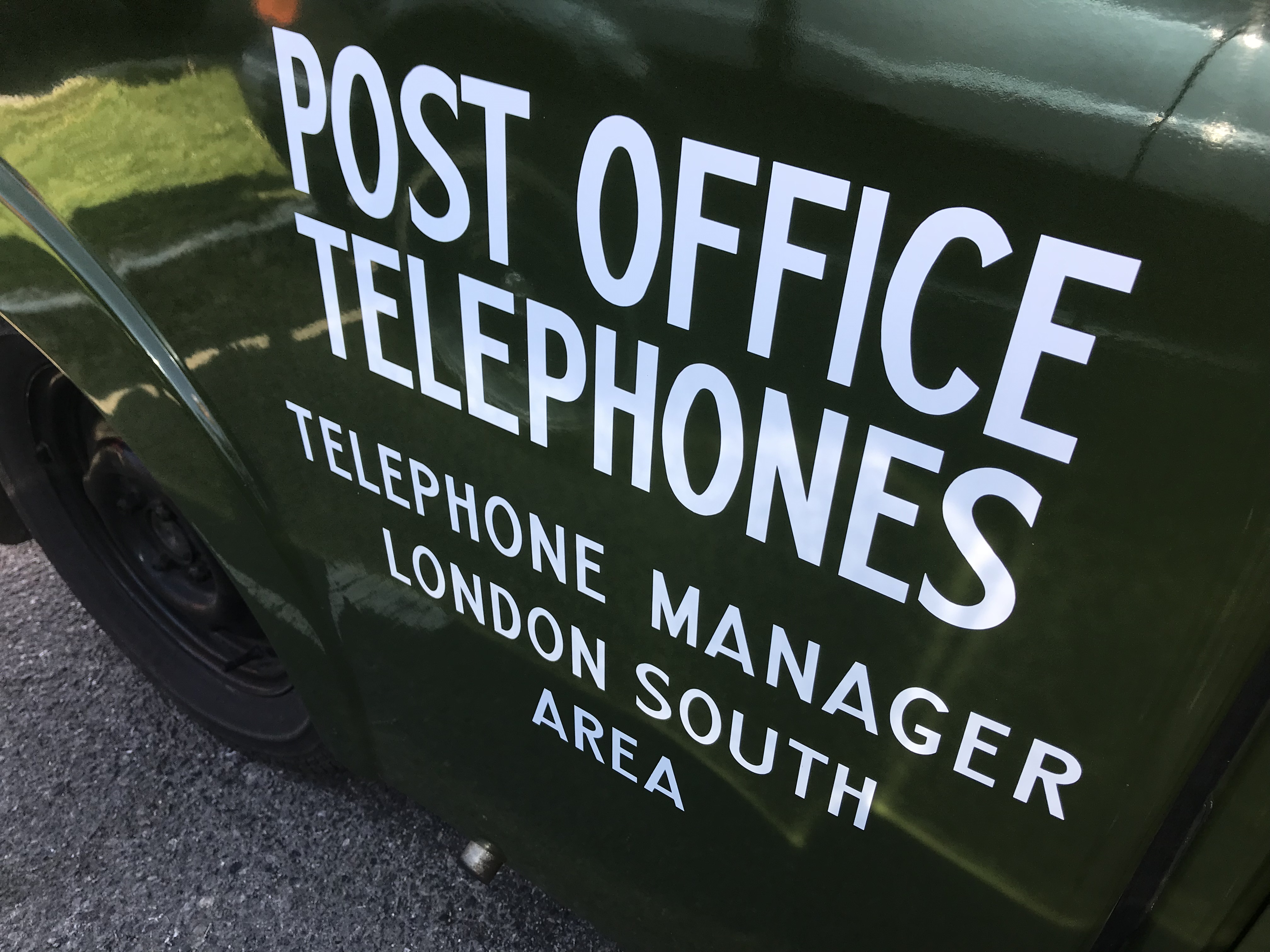 Dozens of classics scale Botley Hill – Classic & Sports Car