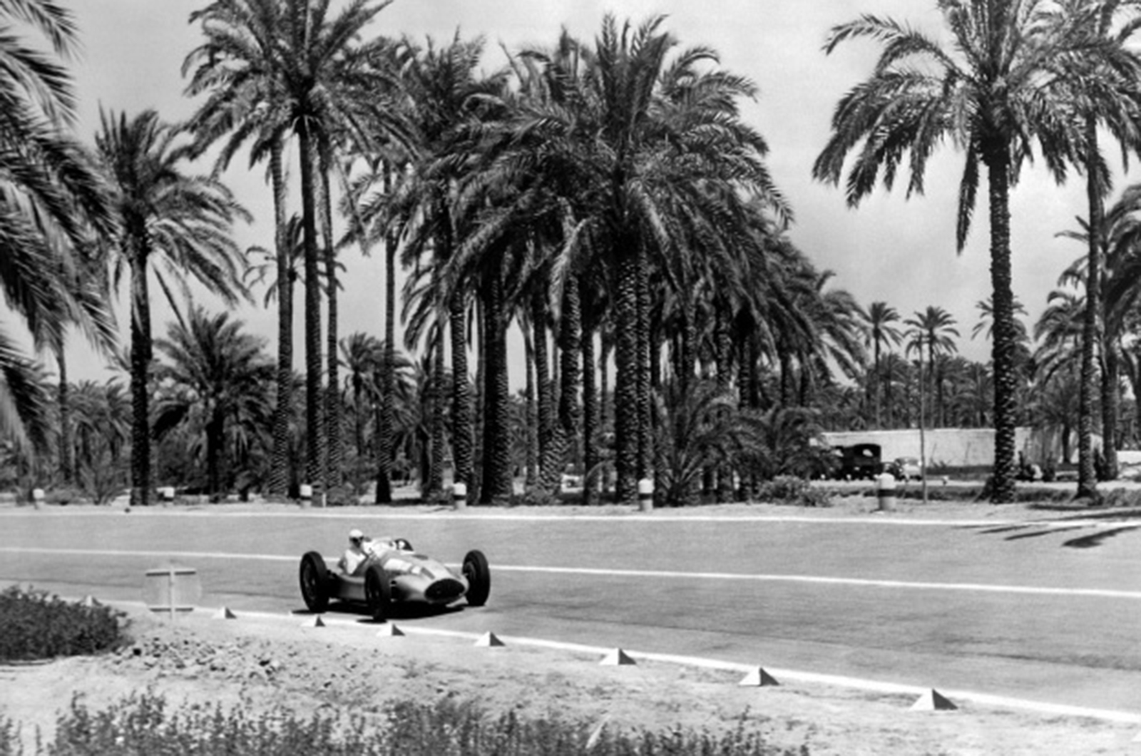 Classic & Sports Car – 3000hp racer headlines for Mercedes at Goodwood