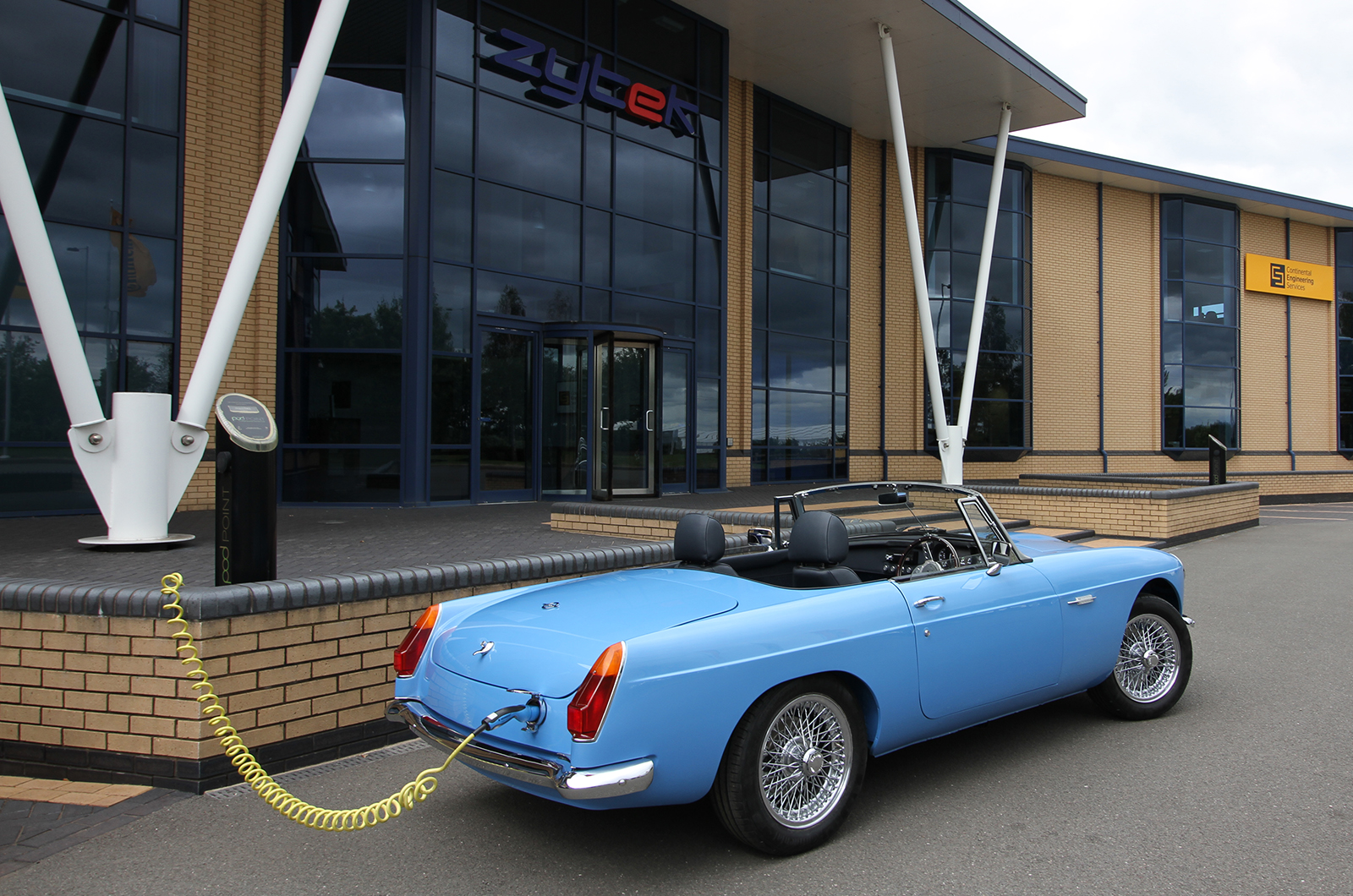 Classic & Sports Car – Electric MGB revealed