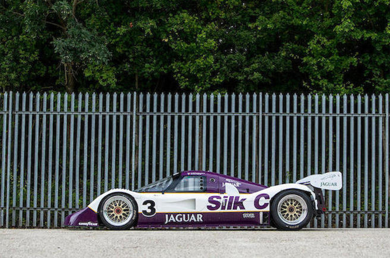 Classic & Sports Car – Shelby tops Bonhams' Goodwood Revival sale