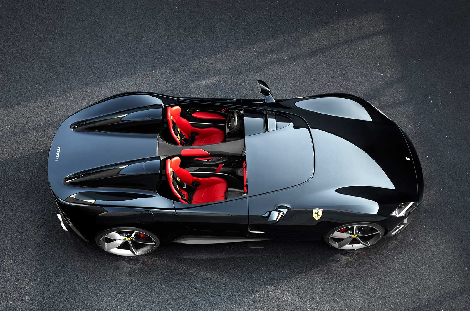 Classic & Sports Car – Ferrari’s new Monza SP1 and SP2 hark back to the ’50s in style