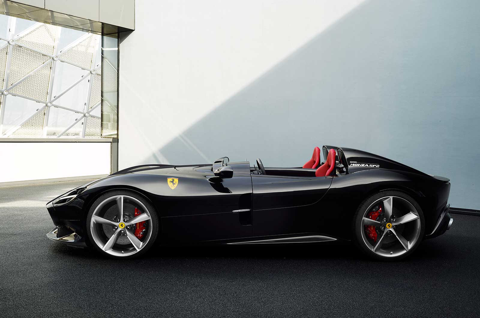 Classic & Sports Car – Ferrari’s new Monza SP1 and SP2 hark back to the ’50s in style