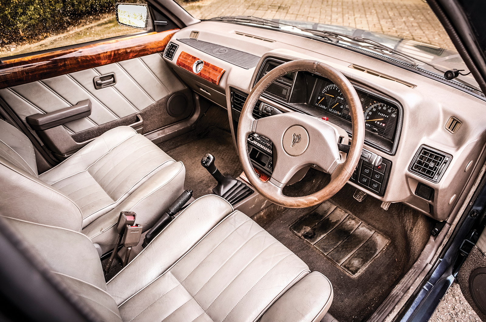 Classic & Sports Car – Ford Escort vs the world!