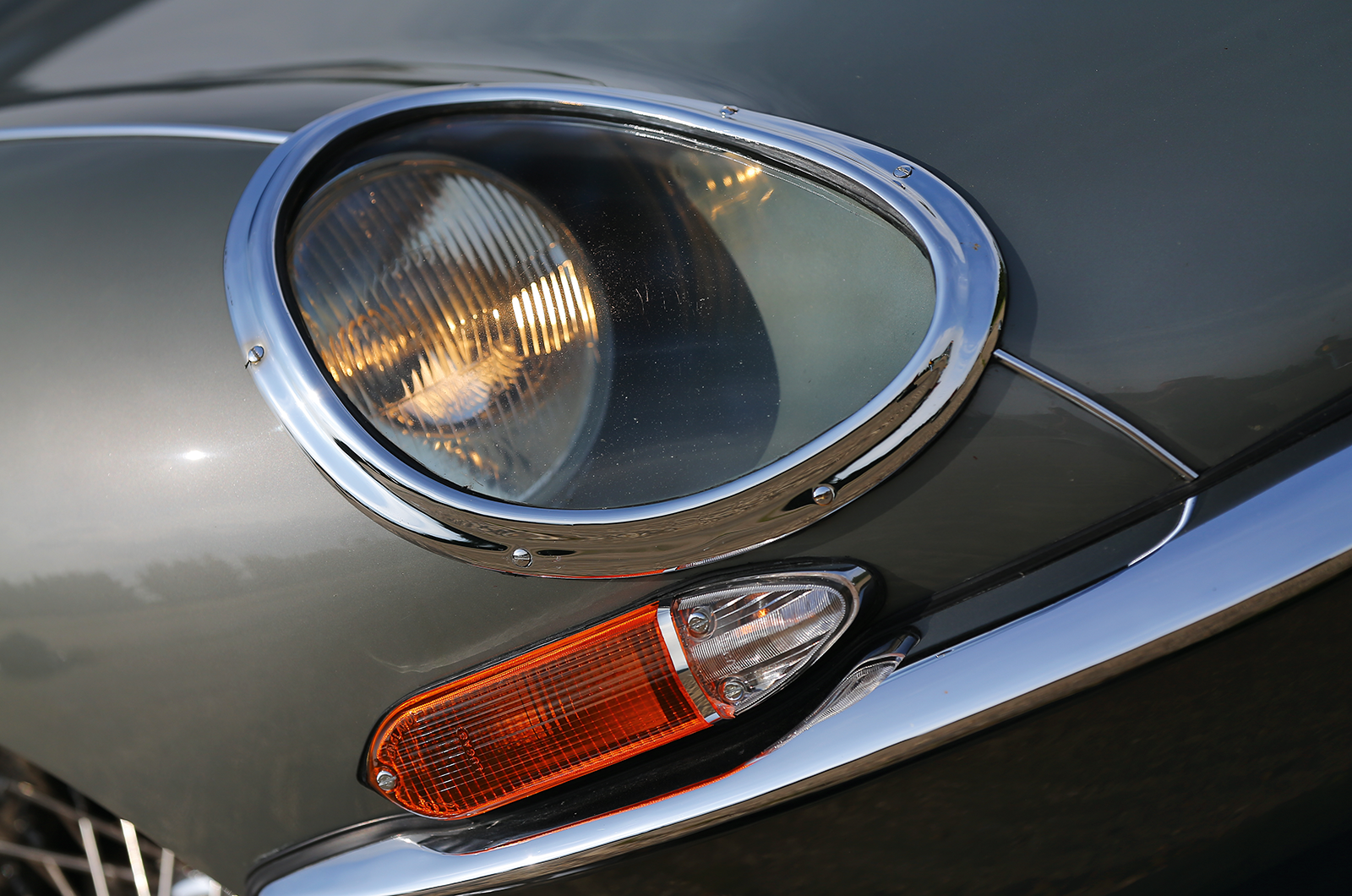 Chevrolet Corvette Sting Ray vs Jaguar E-type vs Toyota 2000GT