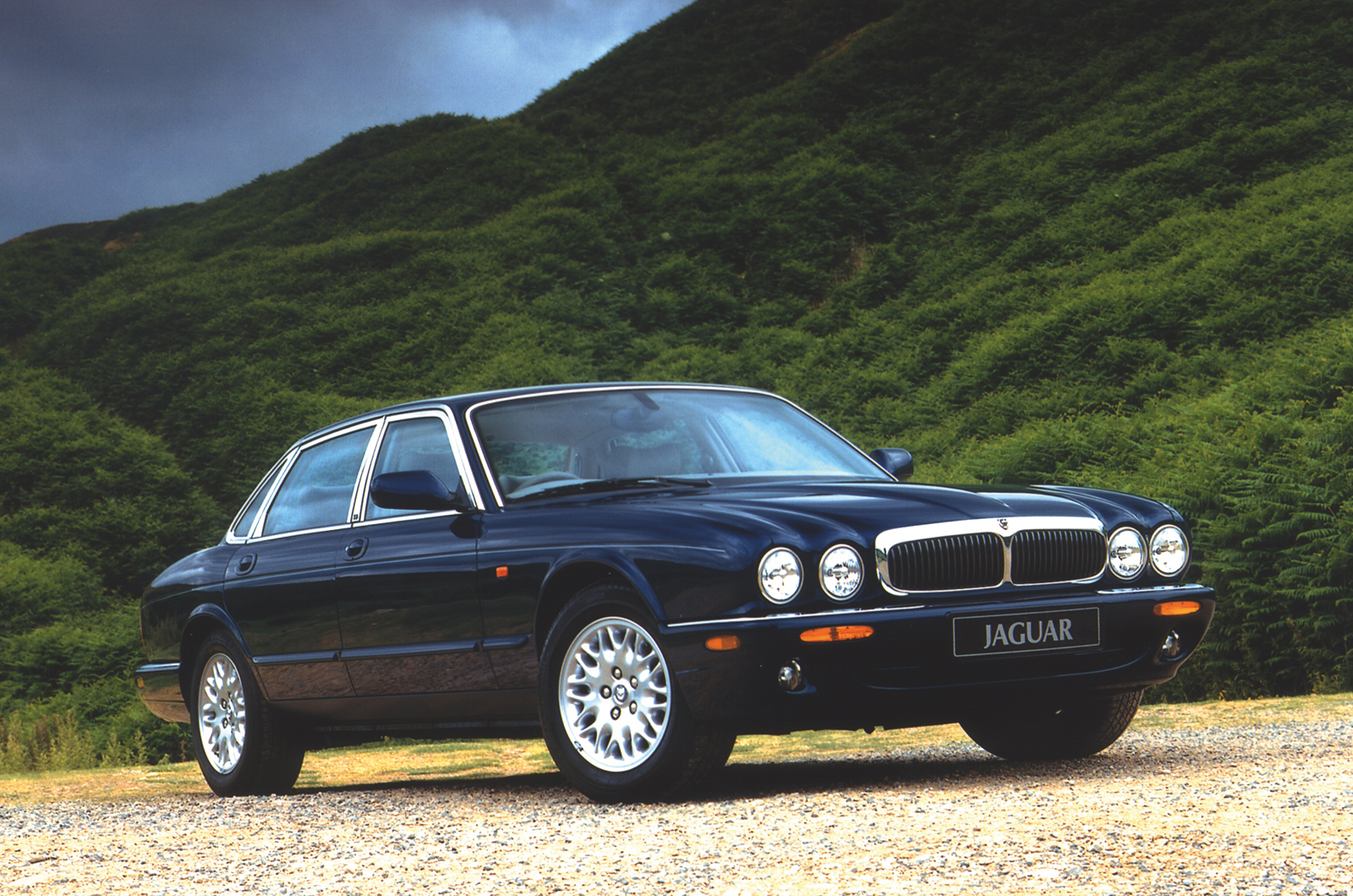 Classic & Sports Car – Why the Jaguar XJ is the world’s best saloon car