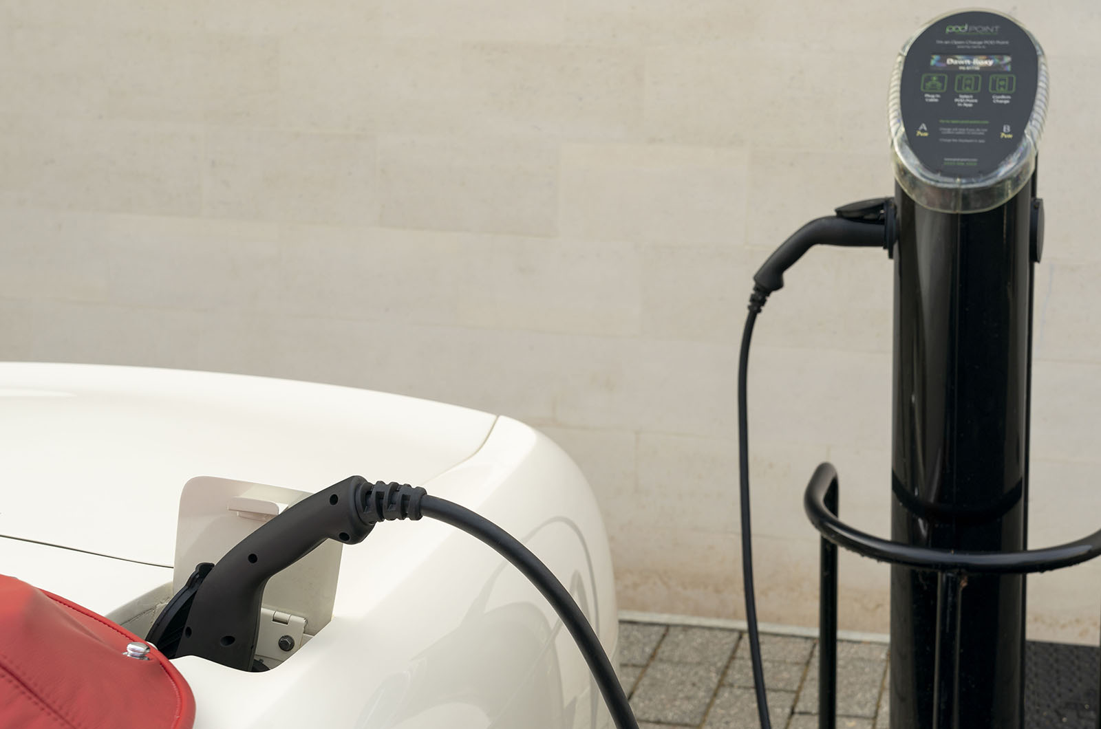 Classic & Sports Car – Aston Martin reveals reversible EV solution for classic cars