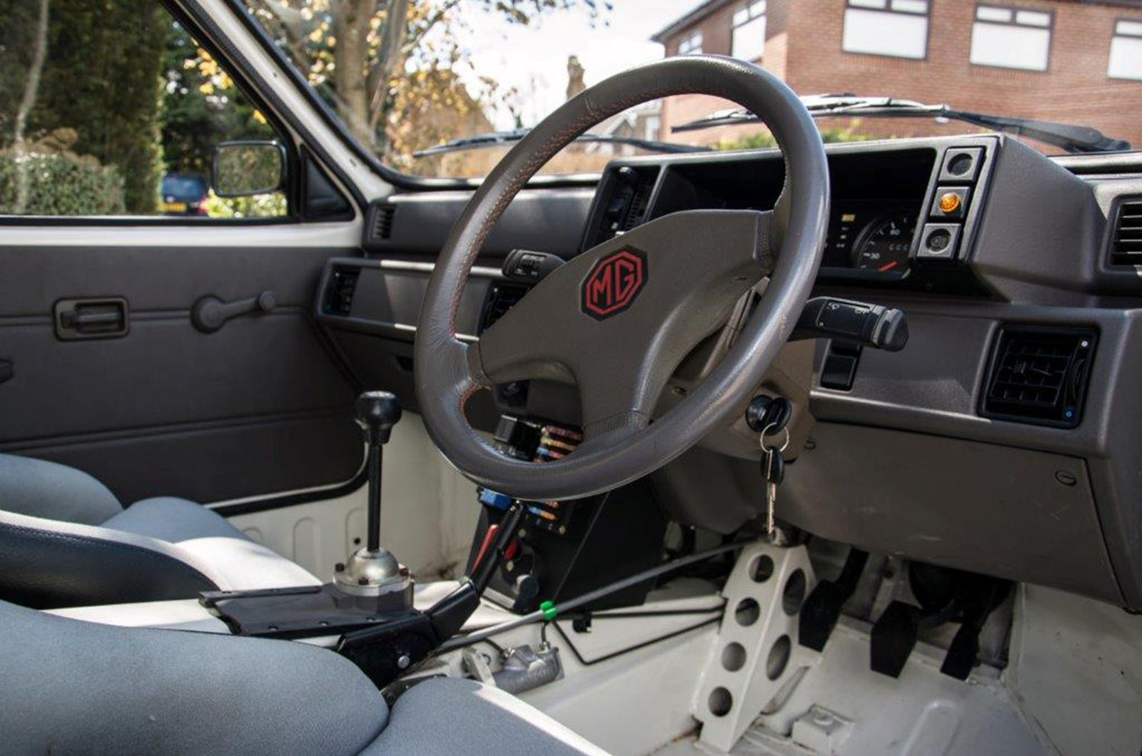 Classic & Sports Car – This 175-mile MG Metro 6R4 could be yours