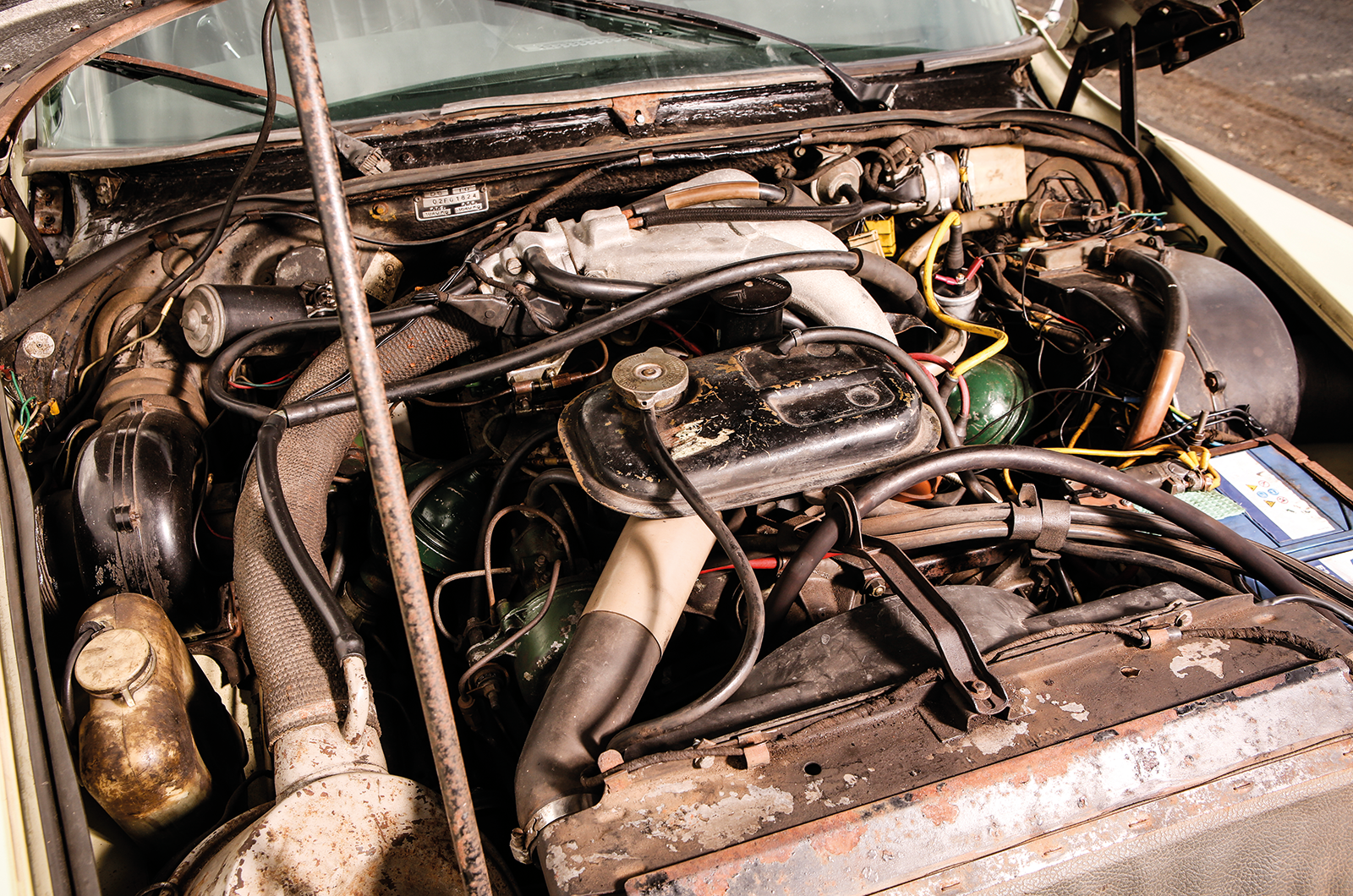 Classic & Sports Car – Is the NSU Ro80 the greatest saloon ever made? NSU Ro80 vs Audi 100 vs Citroen DS23 vs Rover 3.5 Litre vs BMW 2000 vs Mercedes-Benz 230/4