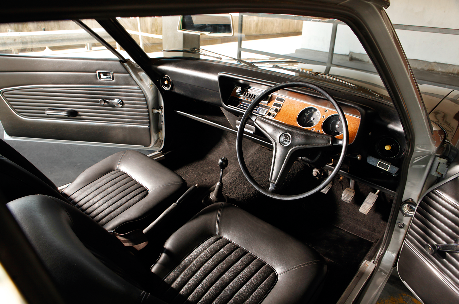 Classic & Sports Car – Ford Capri at 50: Mk1-3 driven