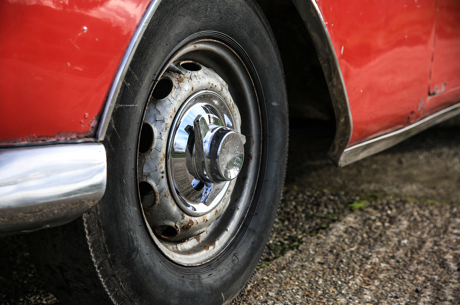 Classic & Sports Car – Barn-find Facel Vega show car to go under the hammer