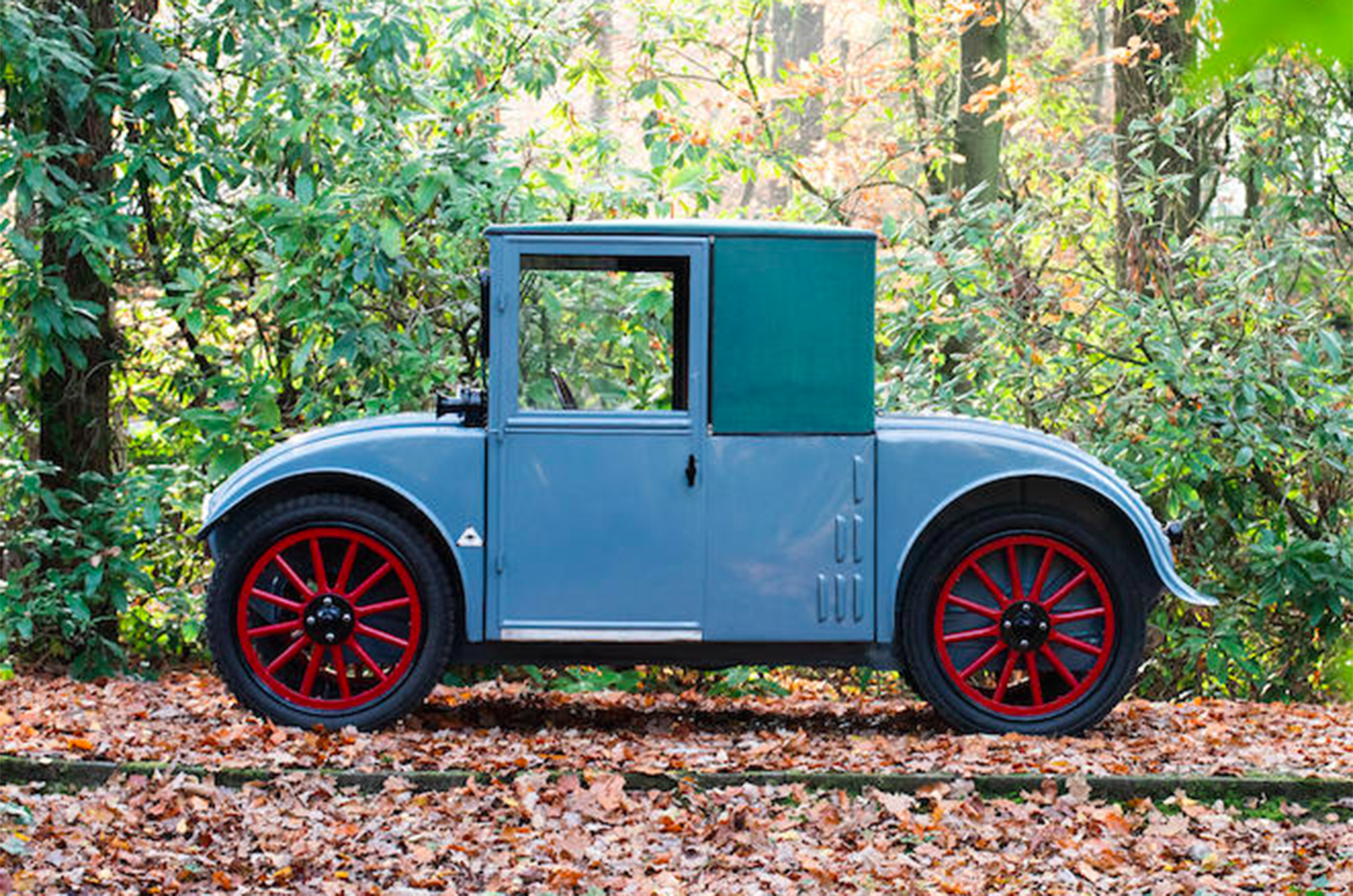 Classic & Sports Car – Big Benz on top at Bonhams' Paris sale