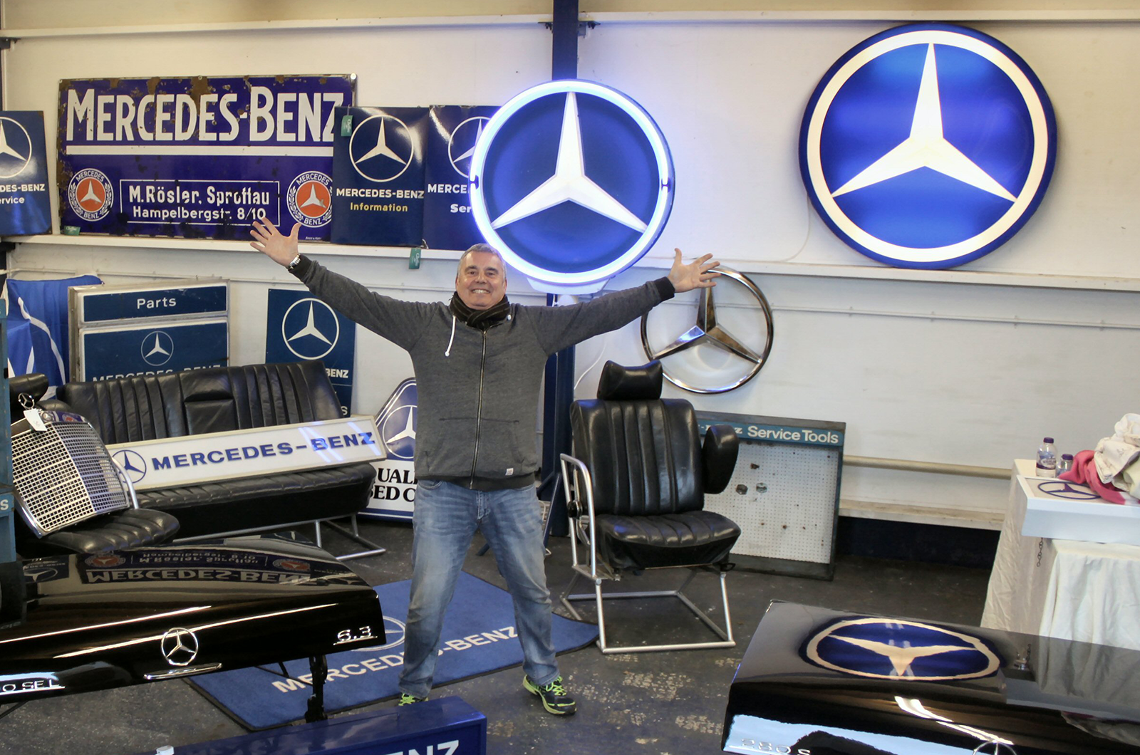 Classic & Sports Car – This is the Mercedes automobilia sale of your dreams