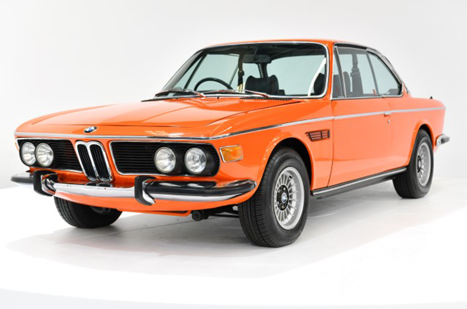 Classic & Sports Car – Entire Australian museum collection for sale next Sunday
