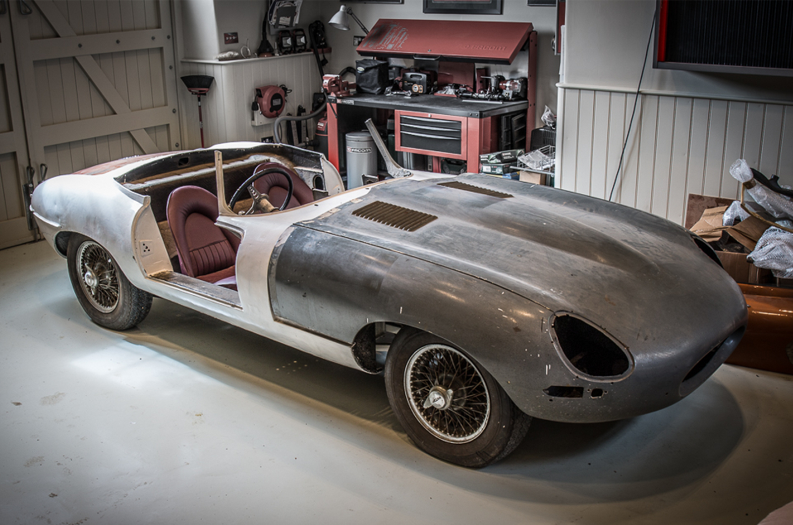 Classic & Sports Car – Fancy a project? 4 TLC-ready Jaguars are coming to auction