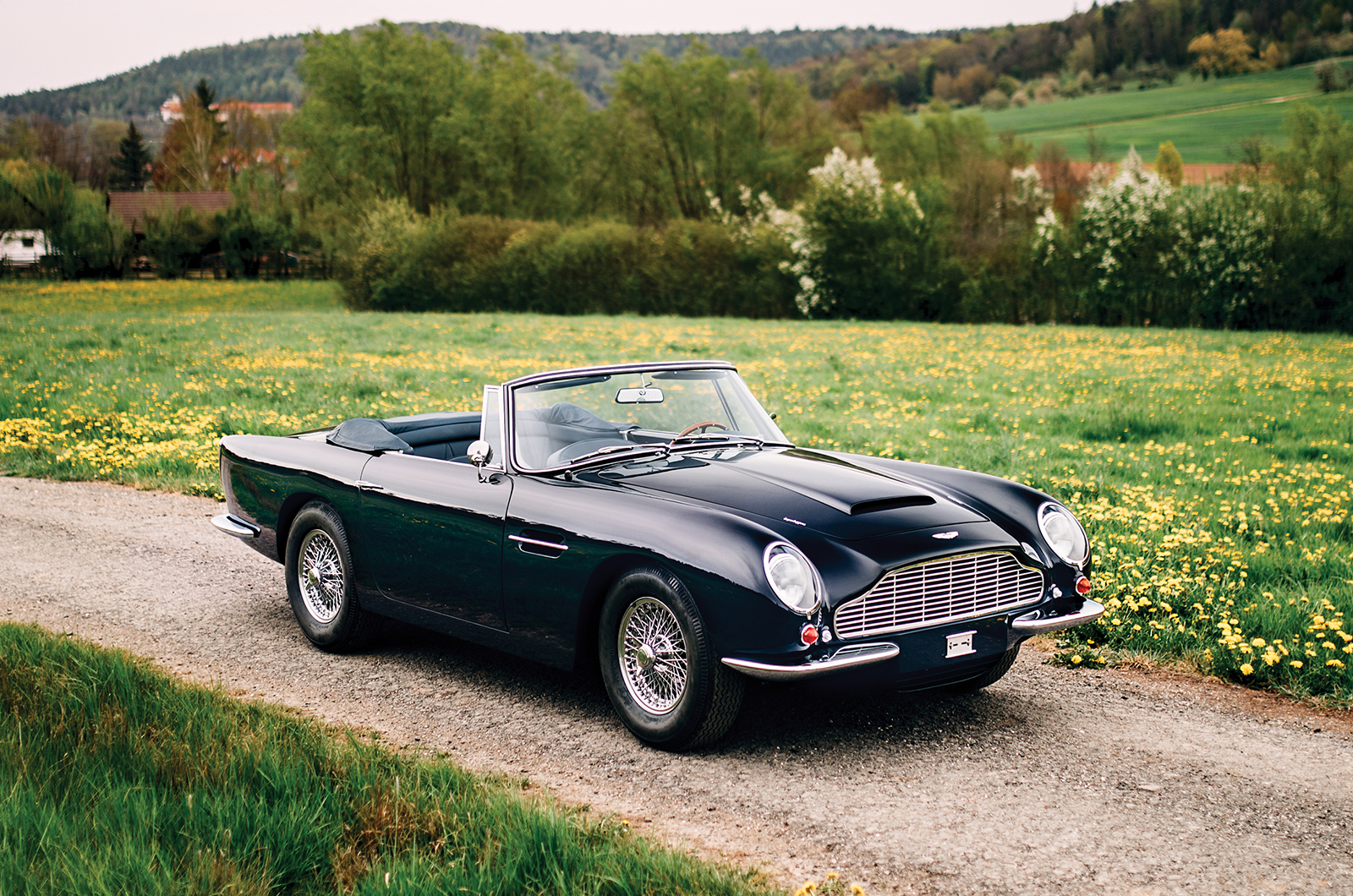 Classic & Sports Car – €3m-plus ’50s racers steal the limelight at Villa Erba sale