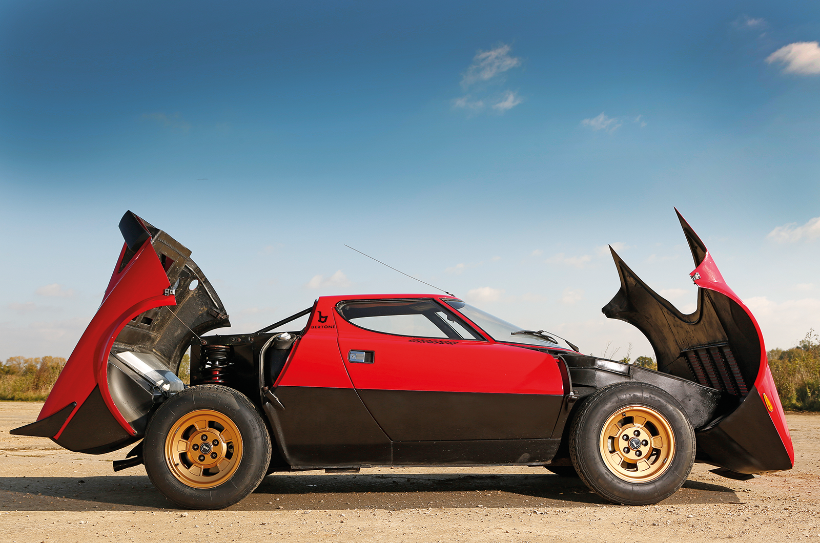 Classic & Sports Car – Lancia Stratos: rallying’s best road star?