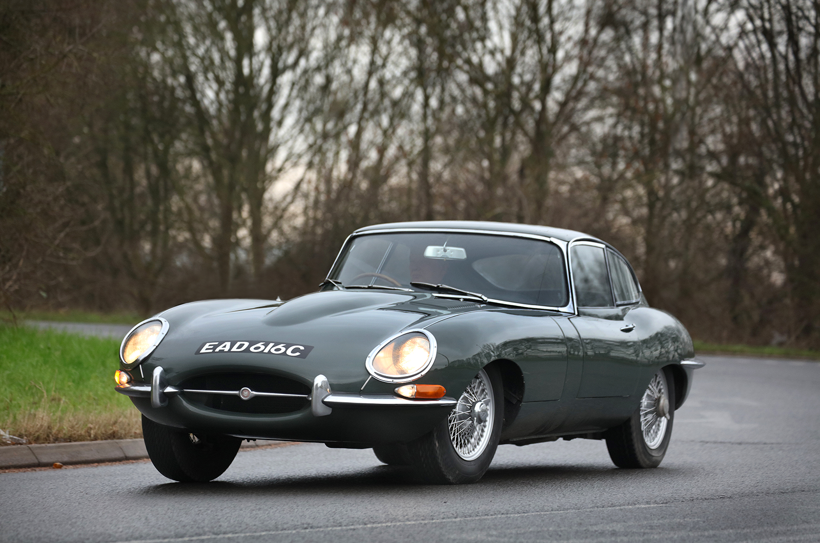 Classic & Sports Car – Don’t buy that, buy this: Jaguar E-type vs Marcos 3-Litre