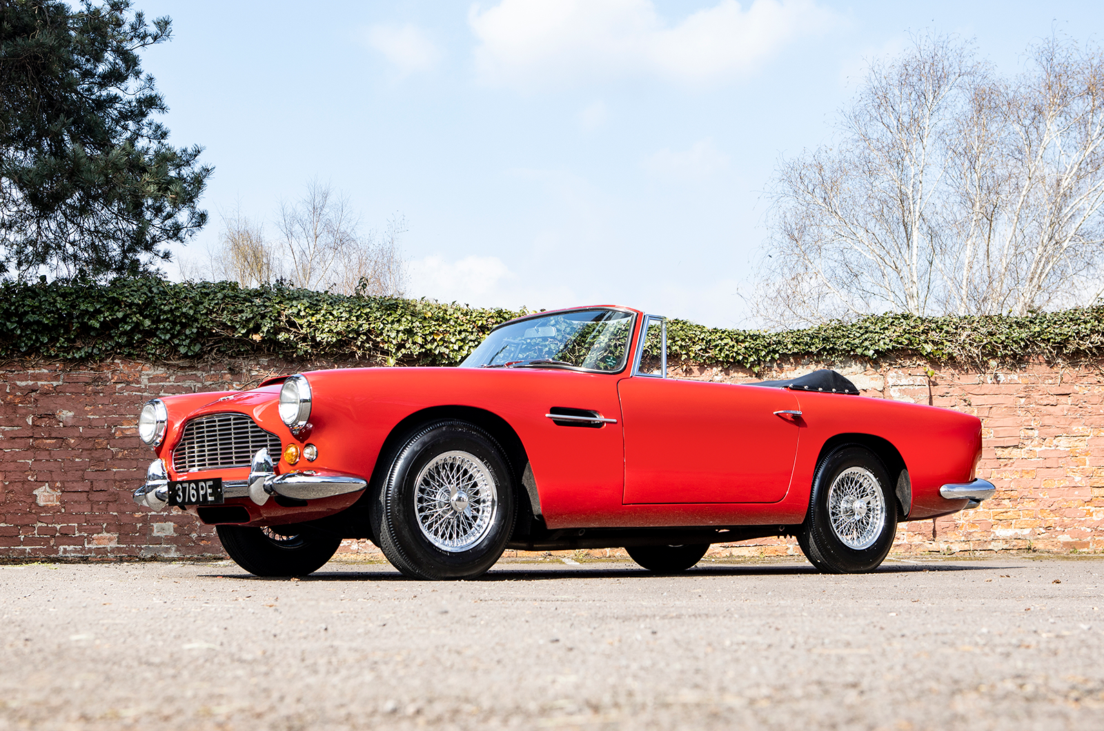 Classic & Sports Car – DB5 makes £850k as Astons dominate weekend sales