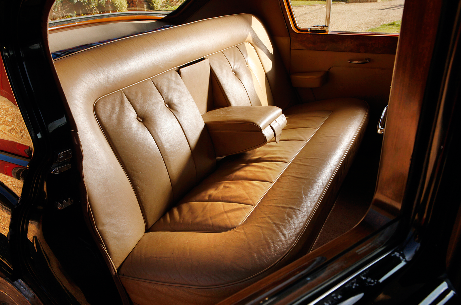 Classic & Sports Car – Guilty Pleasures: Austin Princess IV DS7