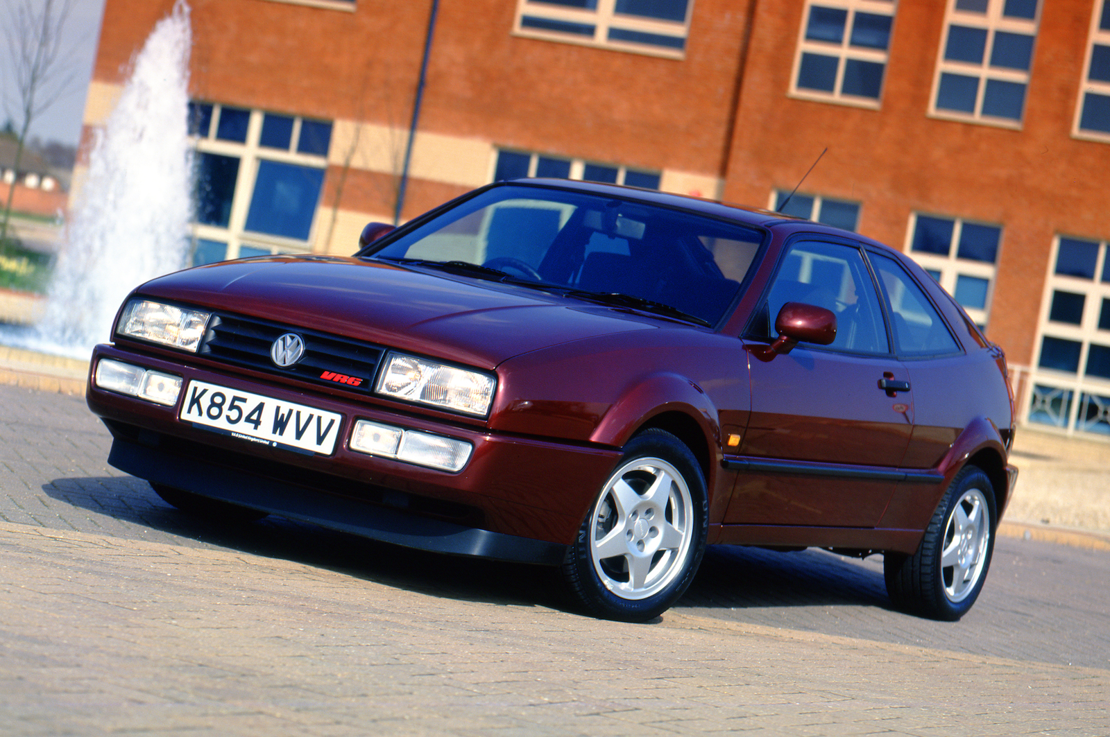 Classic & Sports Car – 19 undervalued classics from the 1990s