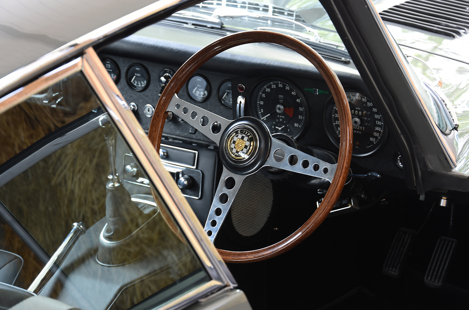 Classic & Sports Car – Epic restoration saves forest-find early E-type