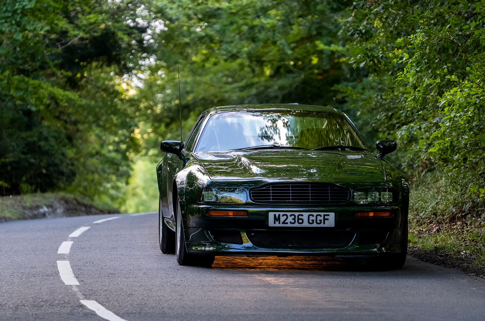 Classic & Sports Car – Aston Martin drive