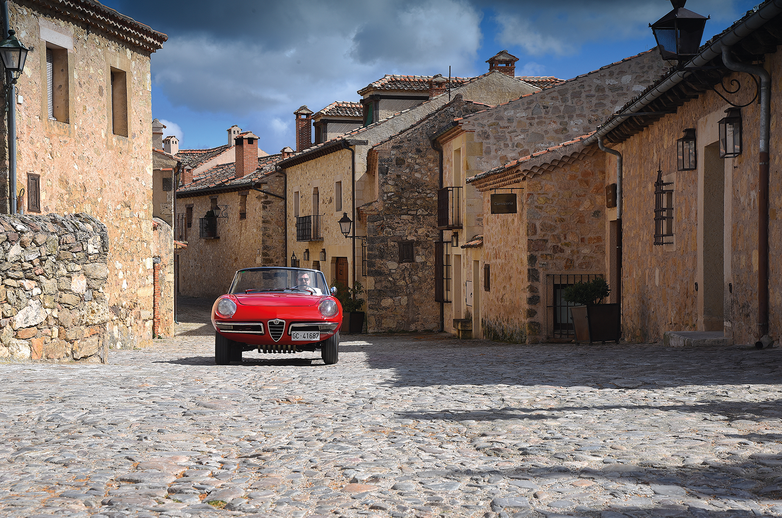 Classic & Sports Car – Dream drive: Alfa Romeo Duetto 1600