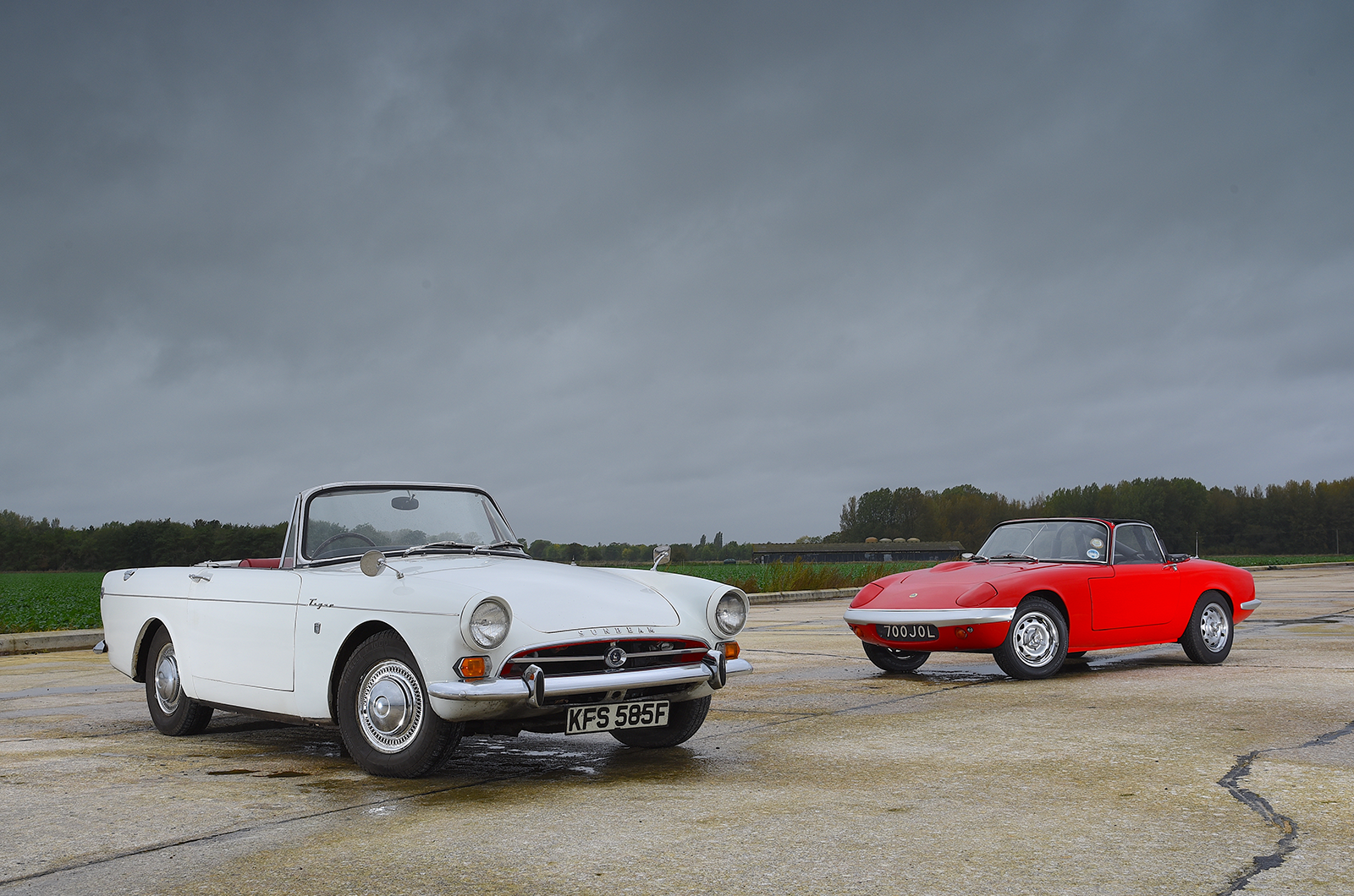 Sunbeam Tiger vs Lotus Elan