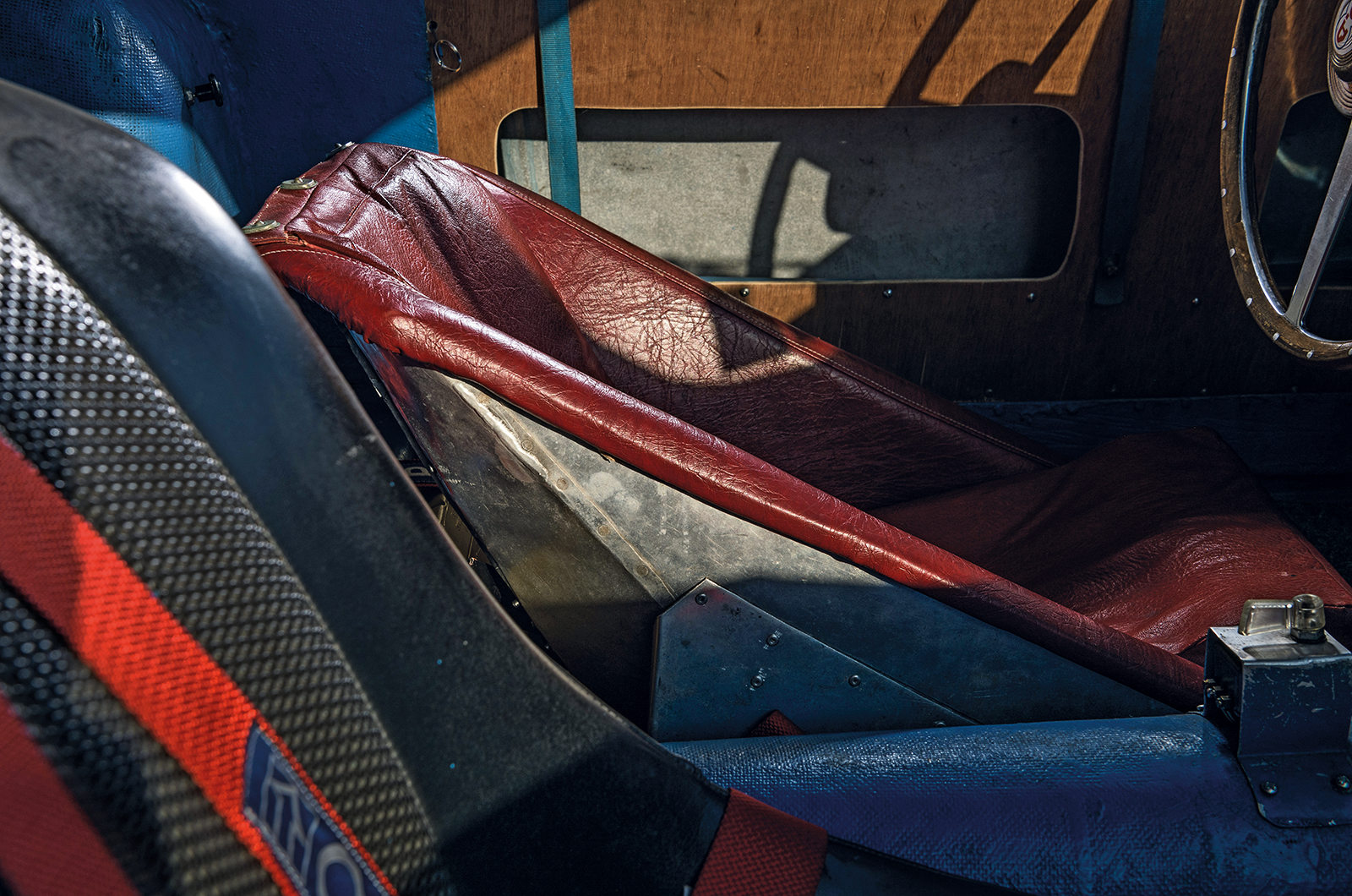 Classic & Sports Car – DB HBR4: Le Monstre of Paris