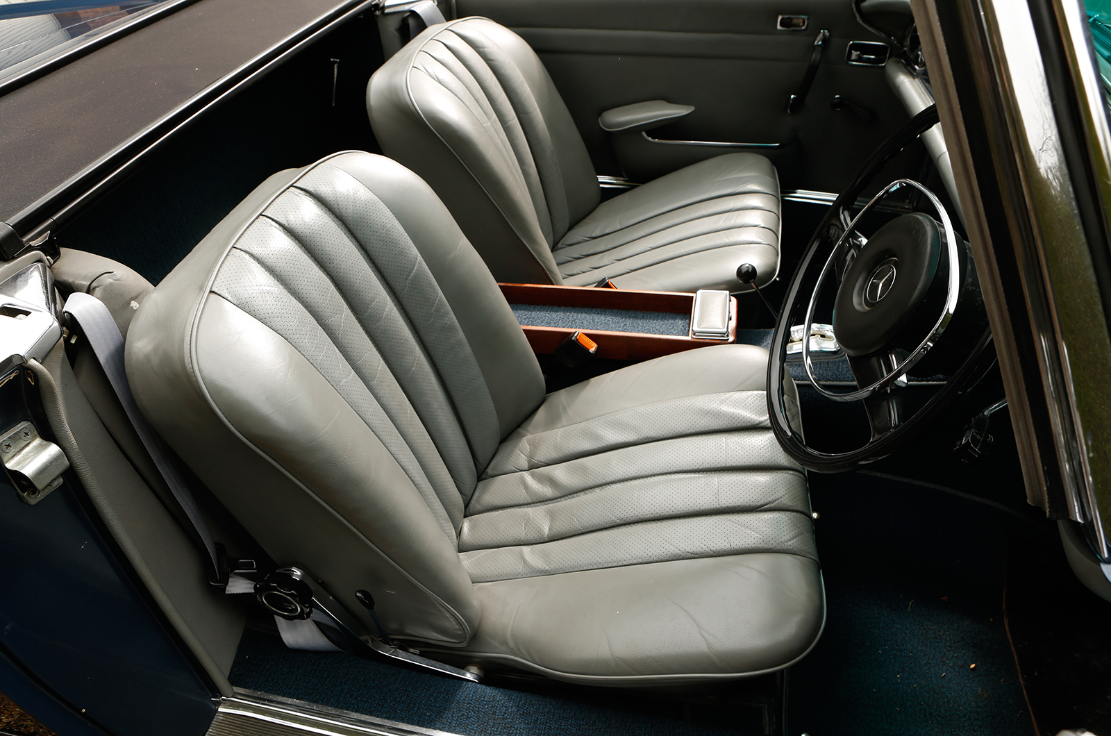 Classic & Sports Car – Buyer’s guide: Mercedes-Benz 230-280SL ‘Pagoda’