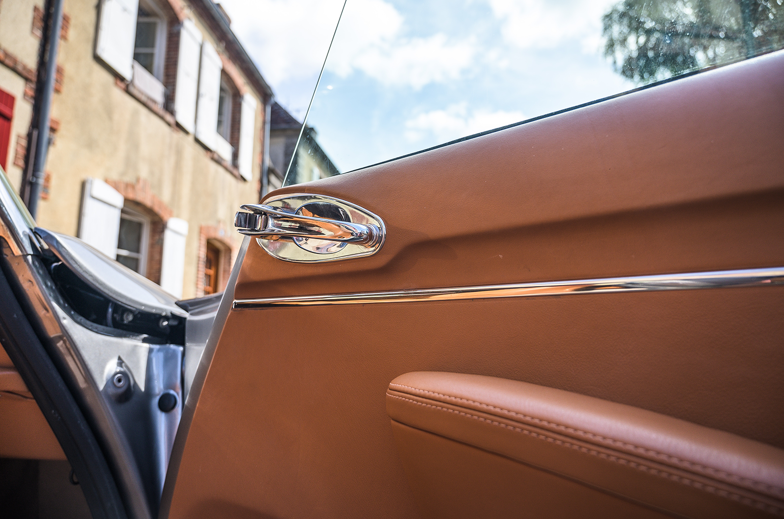 Classic & Sports Car – Grand Palais: the DS coupé Citroën should have made