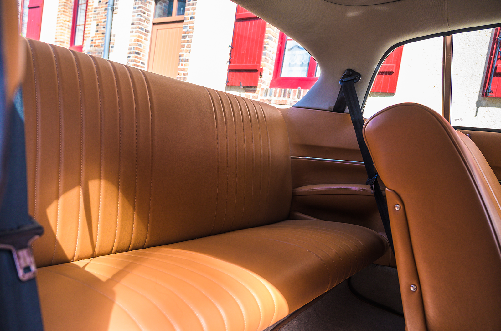 Classic & Sports Car – Grand Palais: the DS coupé Citroën should have made