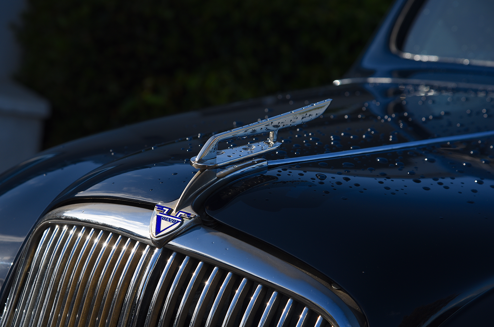 Classic & Sports Car – Chrysler Airflow vs Volvo Carioca: Streamlined sensations