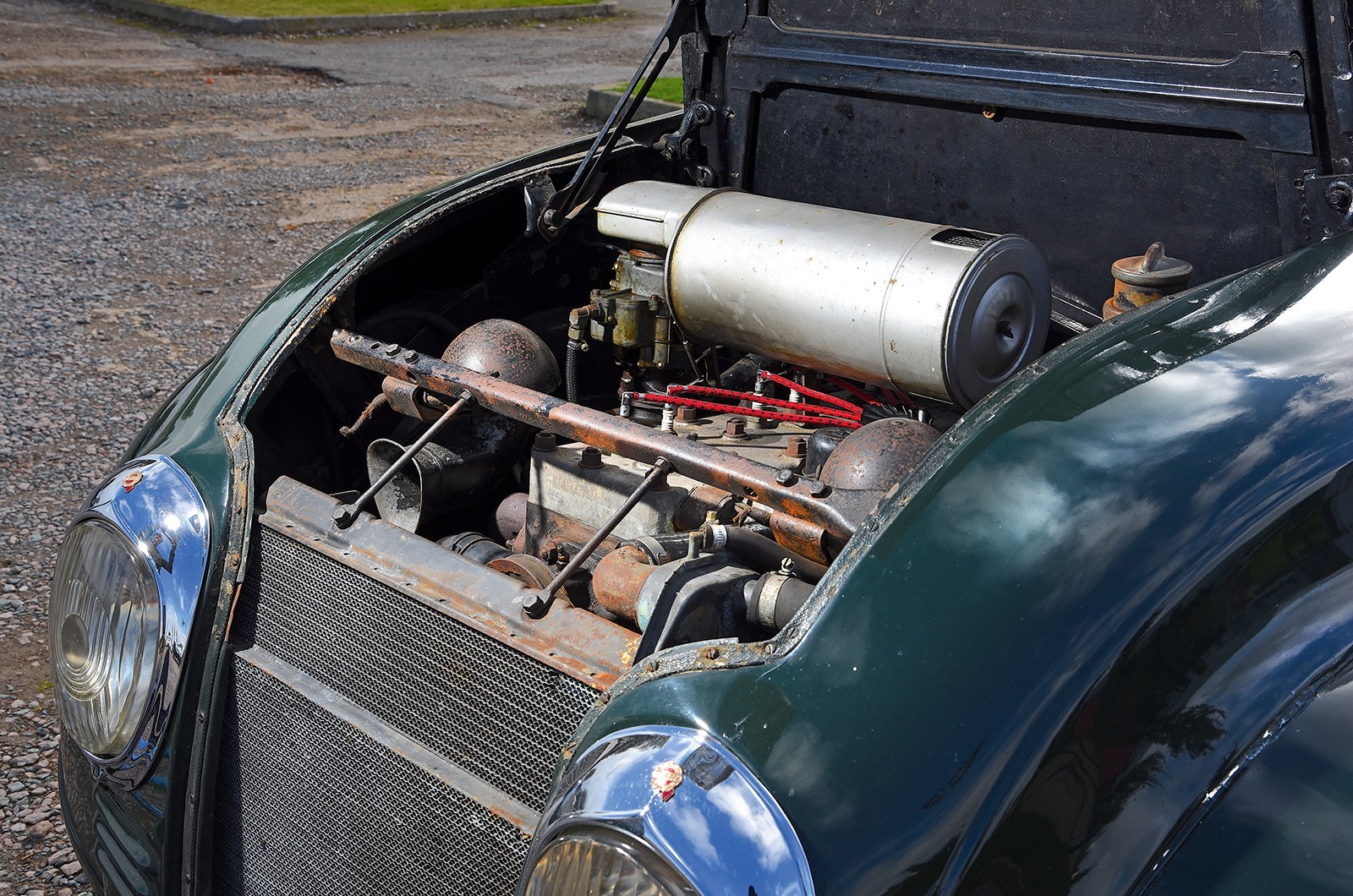 Classic & Sports Car – Chrysler Airflow vs Volvo Carioca: Streamlined sensations