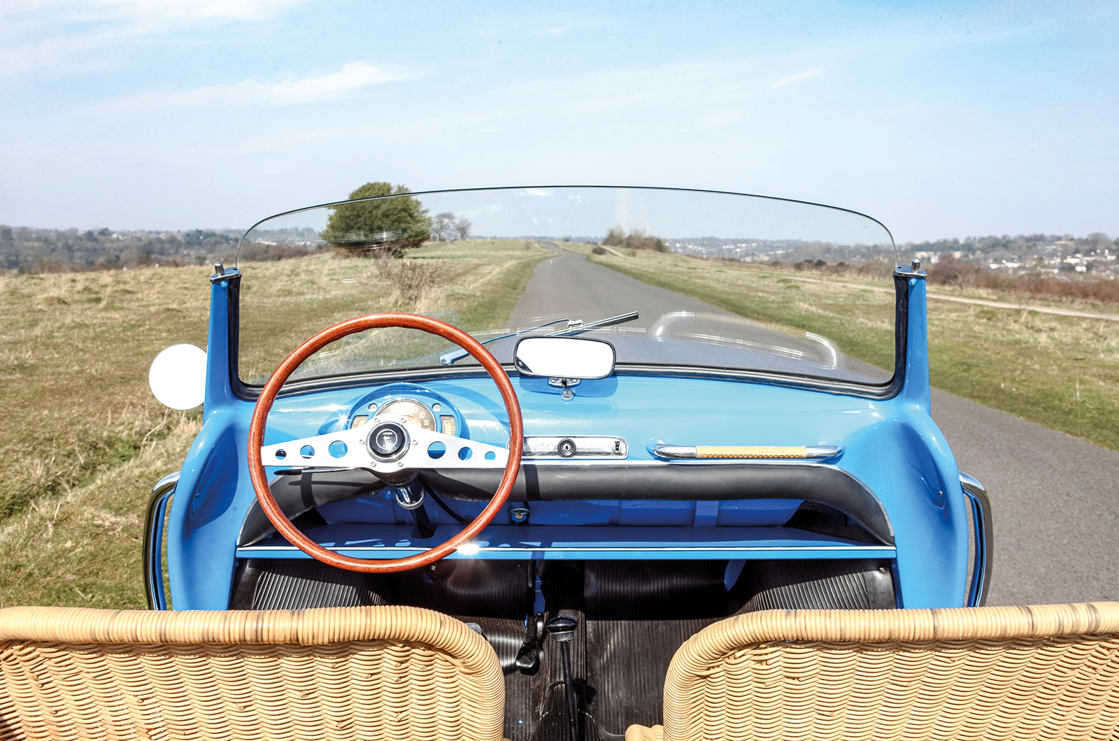 Classic & Sports Car – Life’s a beach: Fiat 600 Jolly