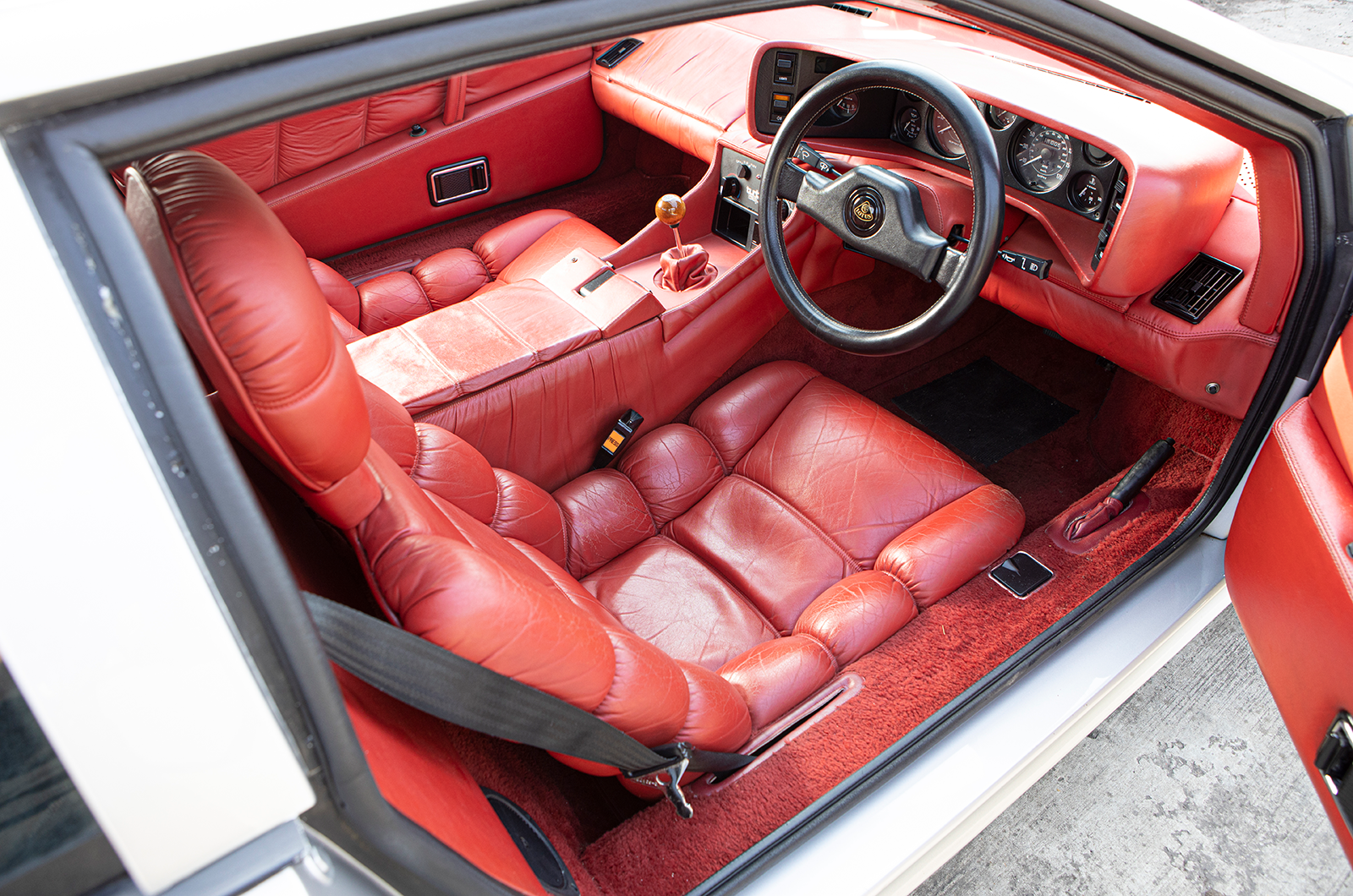 Classic & Sports Car – Want to own Colin Chapman’s Lotus Esprit?