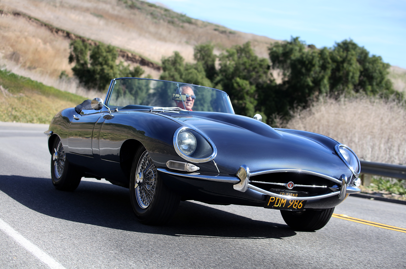 Classic & Sports Car – Transatlantic tussle: Chevrolet Corvette vs Jaguar E-type