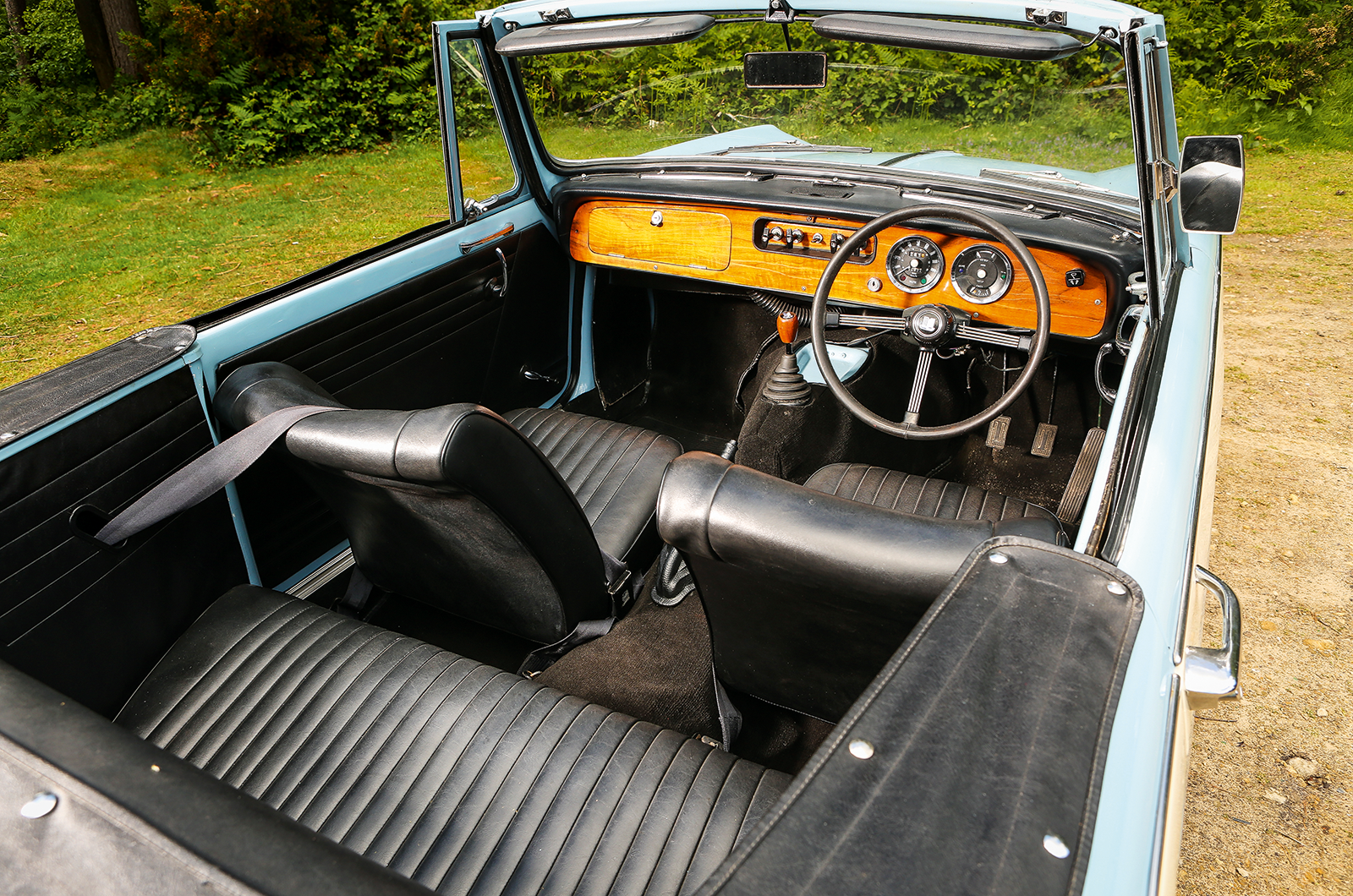 Classic & Sports Car – Sixties summer stunners: Herald vs Beetle vs Caravelle