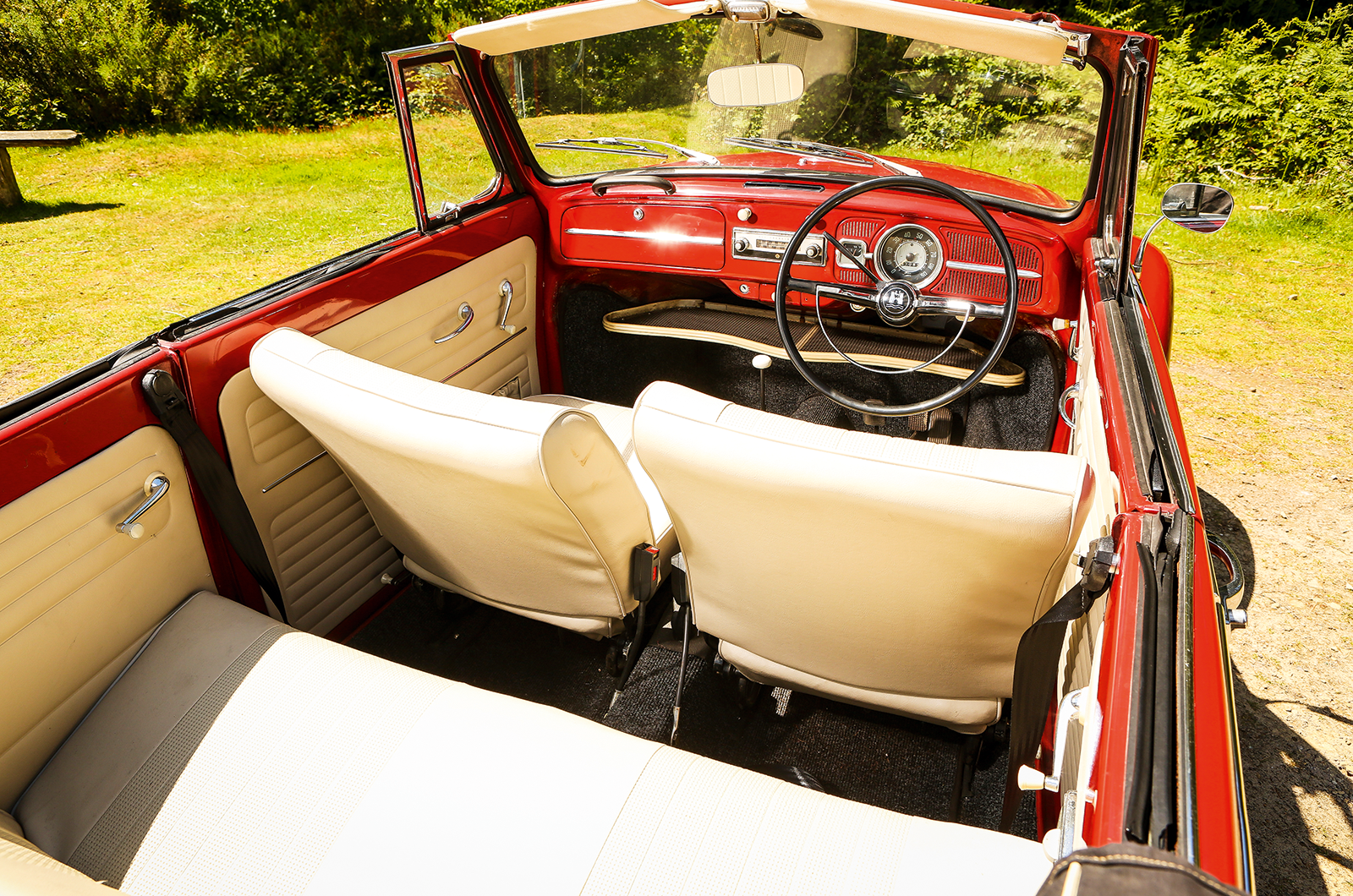 Classic & Sports Car – Sixties summer stunners: Herald vs Beetle vs Caravelle