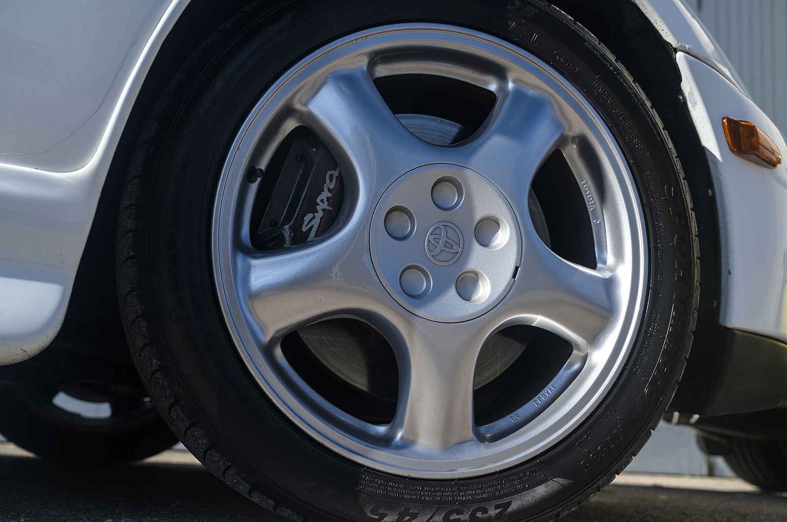 Classic & Sports Car – Street fighters: Mitsubishi 3000GT vs Toyota Supra vs Nissan 300ZX