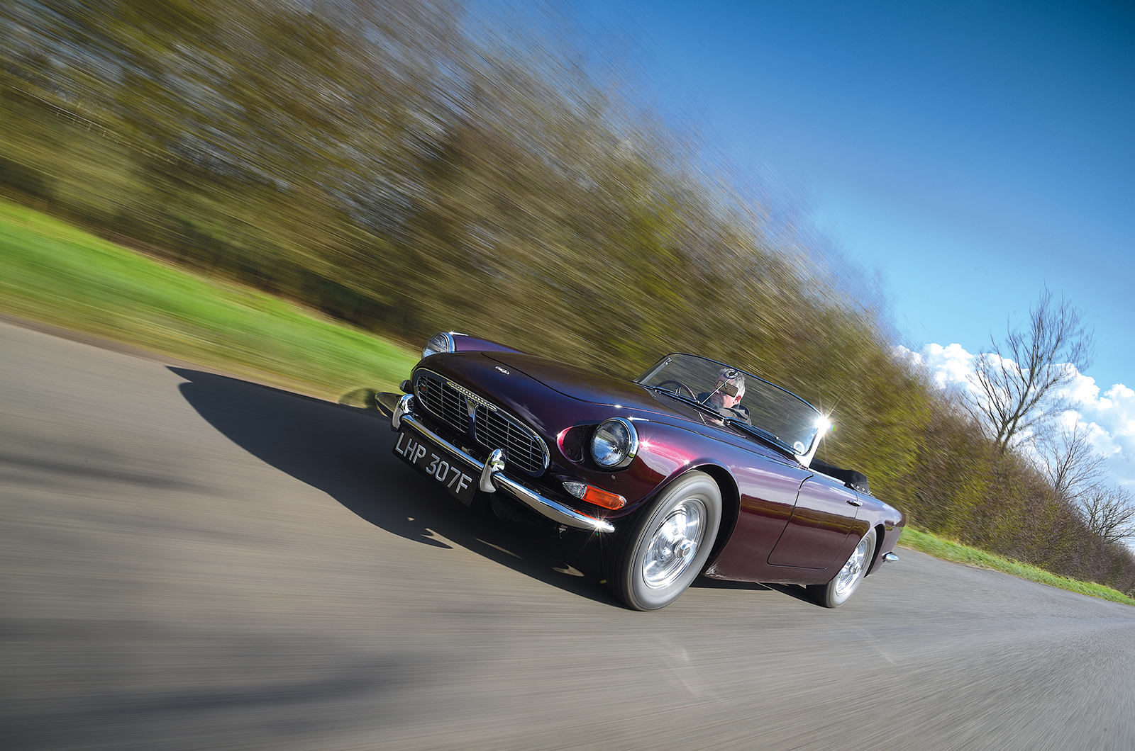 Classic & Sports Car – The Daimler Dart that never was – and the earliest SP250