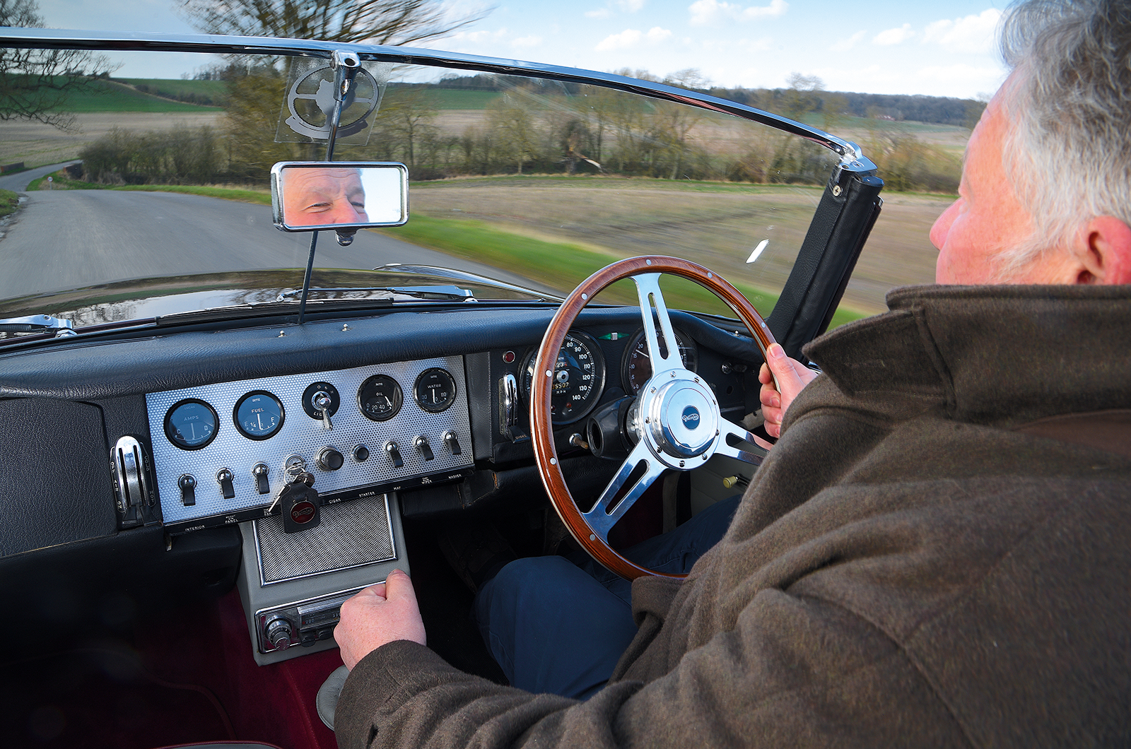 Classic & Sports Car – The Daimler Dart that never was – and the earliest SP250