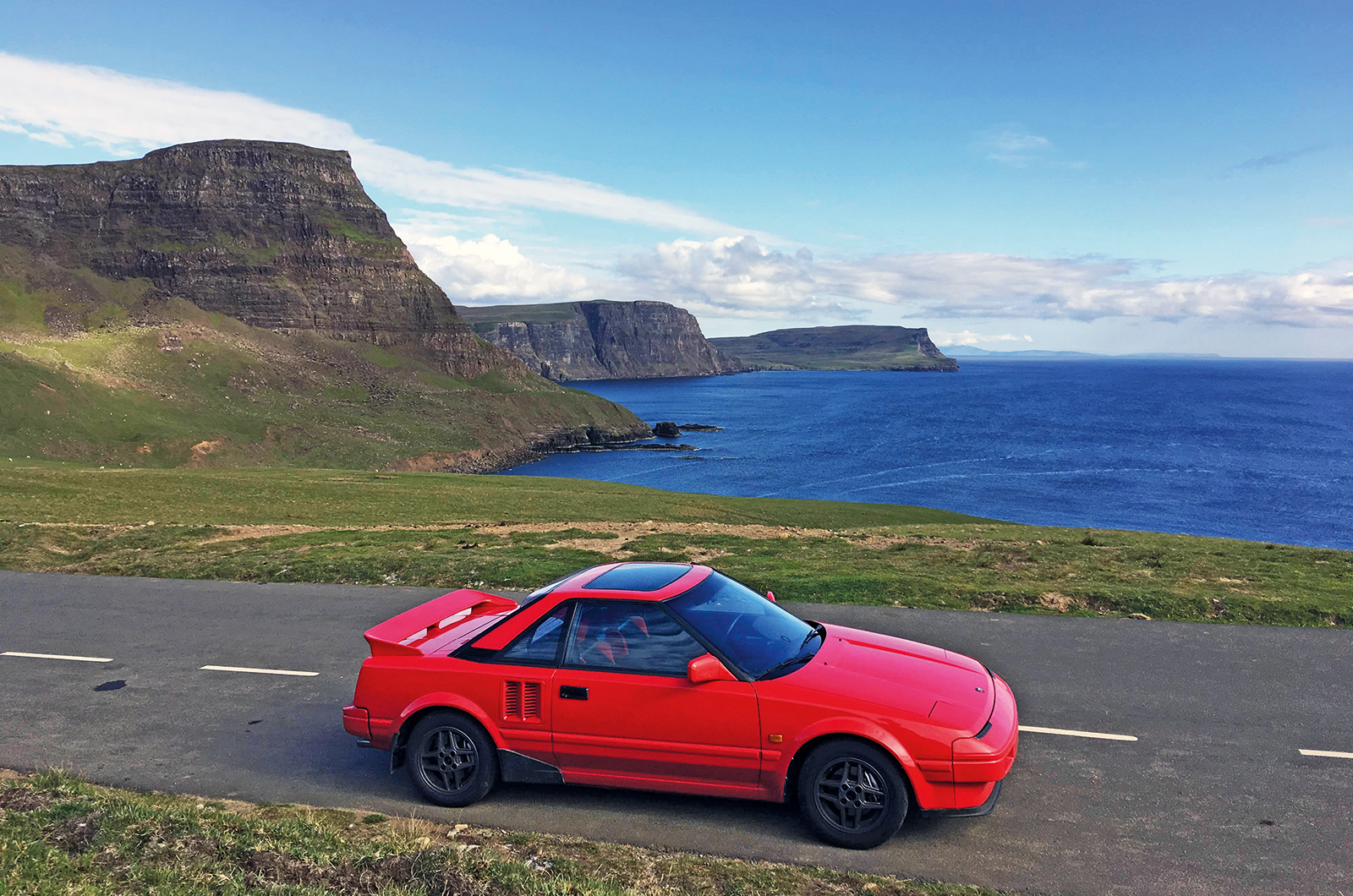 Classic & Sports Car – Your classic: Toyota MR2