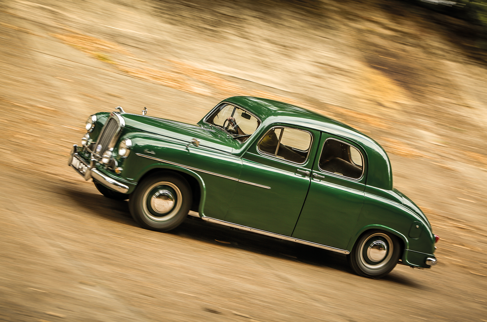 Classic & Sports Car – A touch of class: Sunbeam MkIII vs Singer Hunter