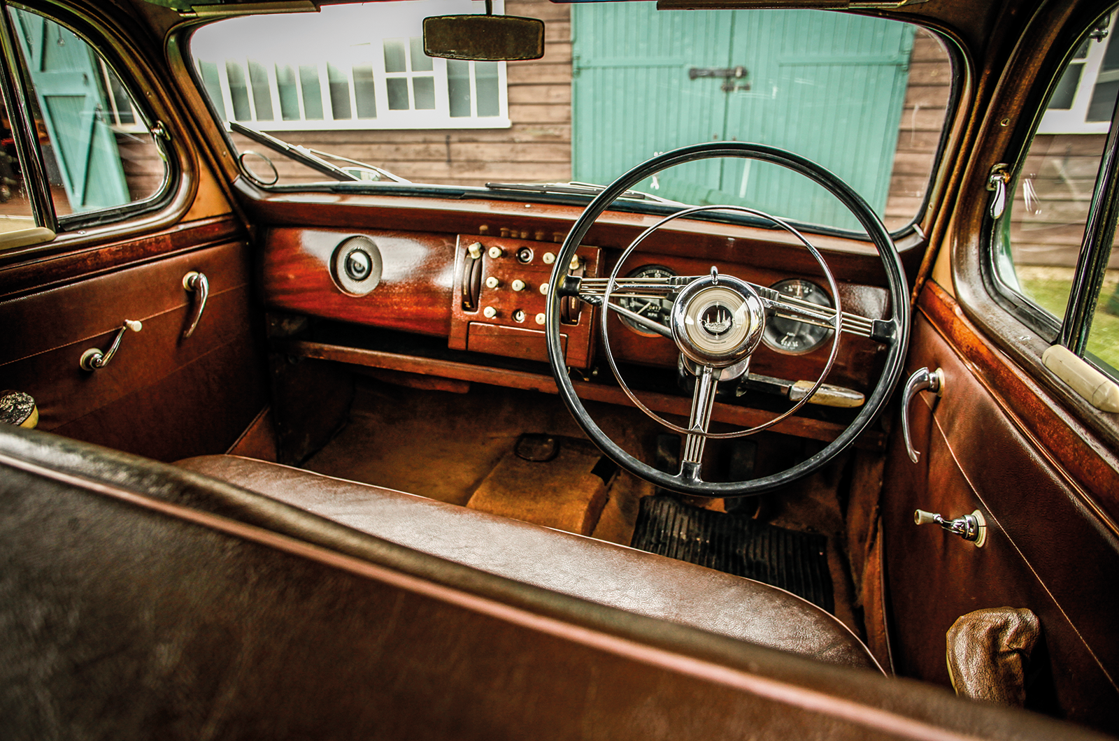 Classic & Sports Car – A touch of class: Sunbeam MkIII vs Singer Hunter