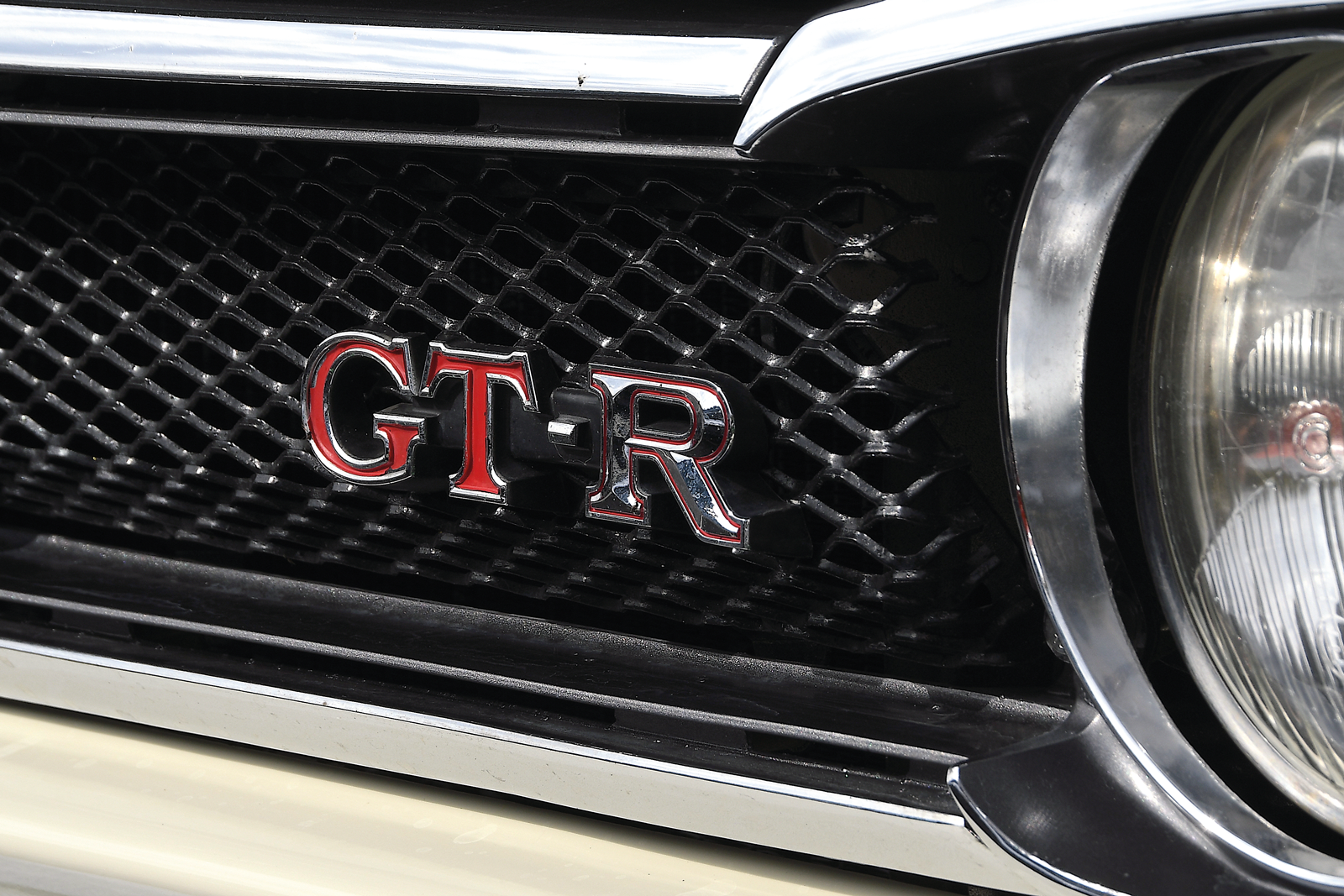 Classic & Sports Car – Pacific reunion: Nissan Skyline GT-R vs Pontiac Tempest Le Mans GTO