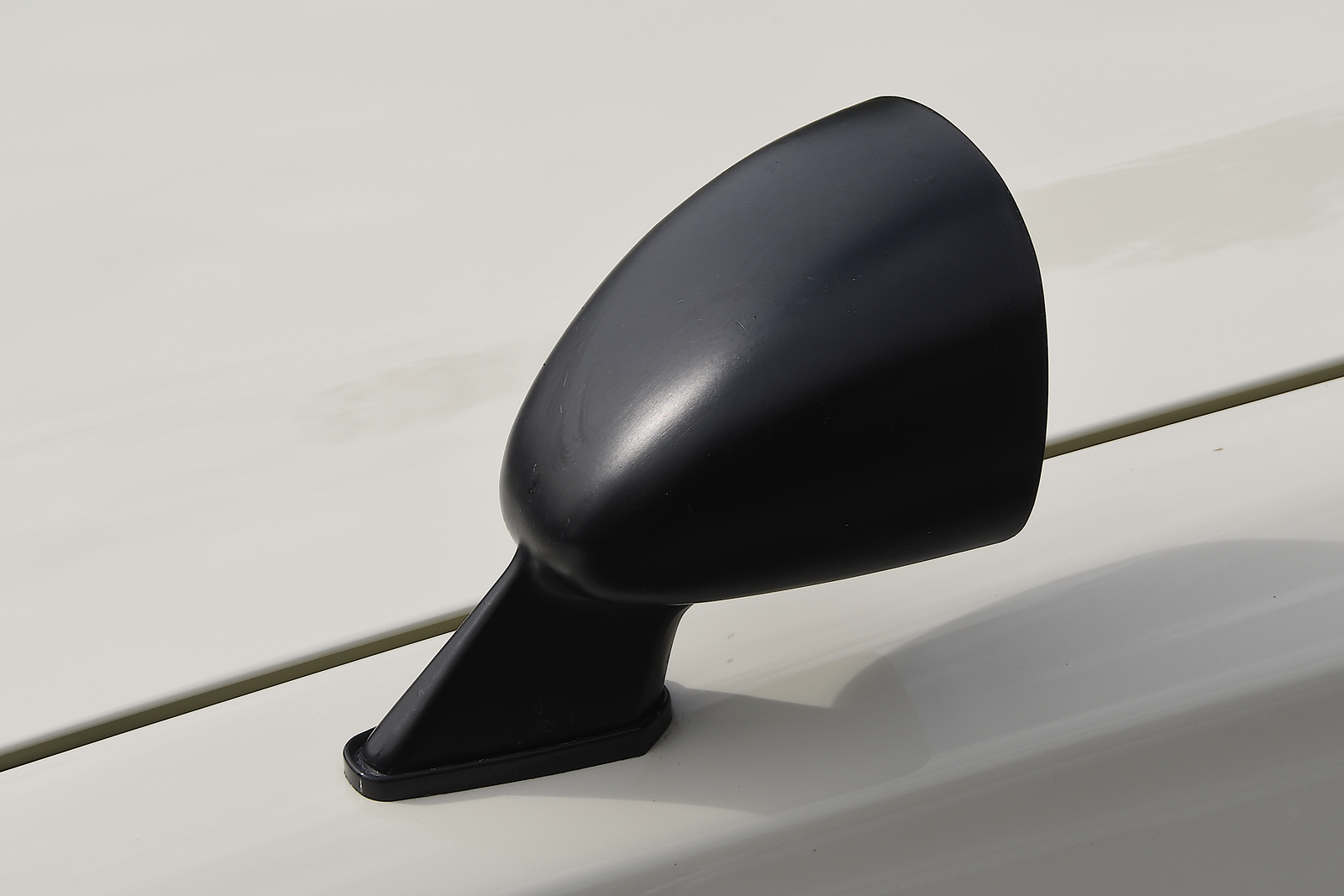 Classic & Sports Car – Pacific reunion: Nissan Skyline GT-R vs Pontiac Tempest Le Mans GTO