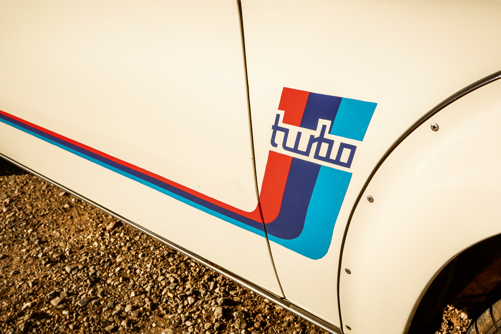 Classic & Sports Car – Wild bunch: Saab 99 vs Porsche 911 vs BMW 2002