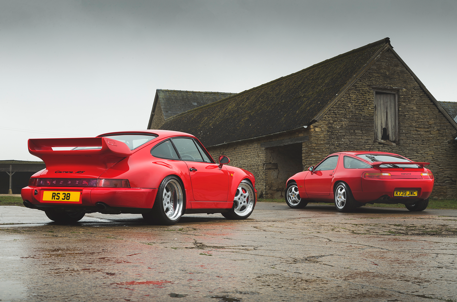 Classic & Sports Car – Porsche dream machines: 911 RS 3.8 vs 928 GTS