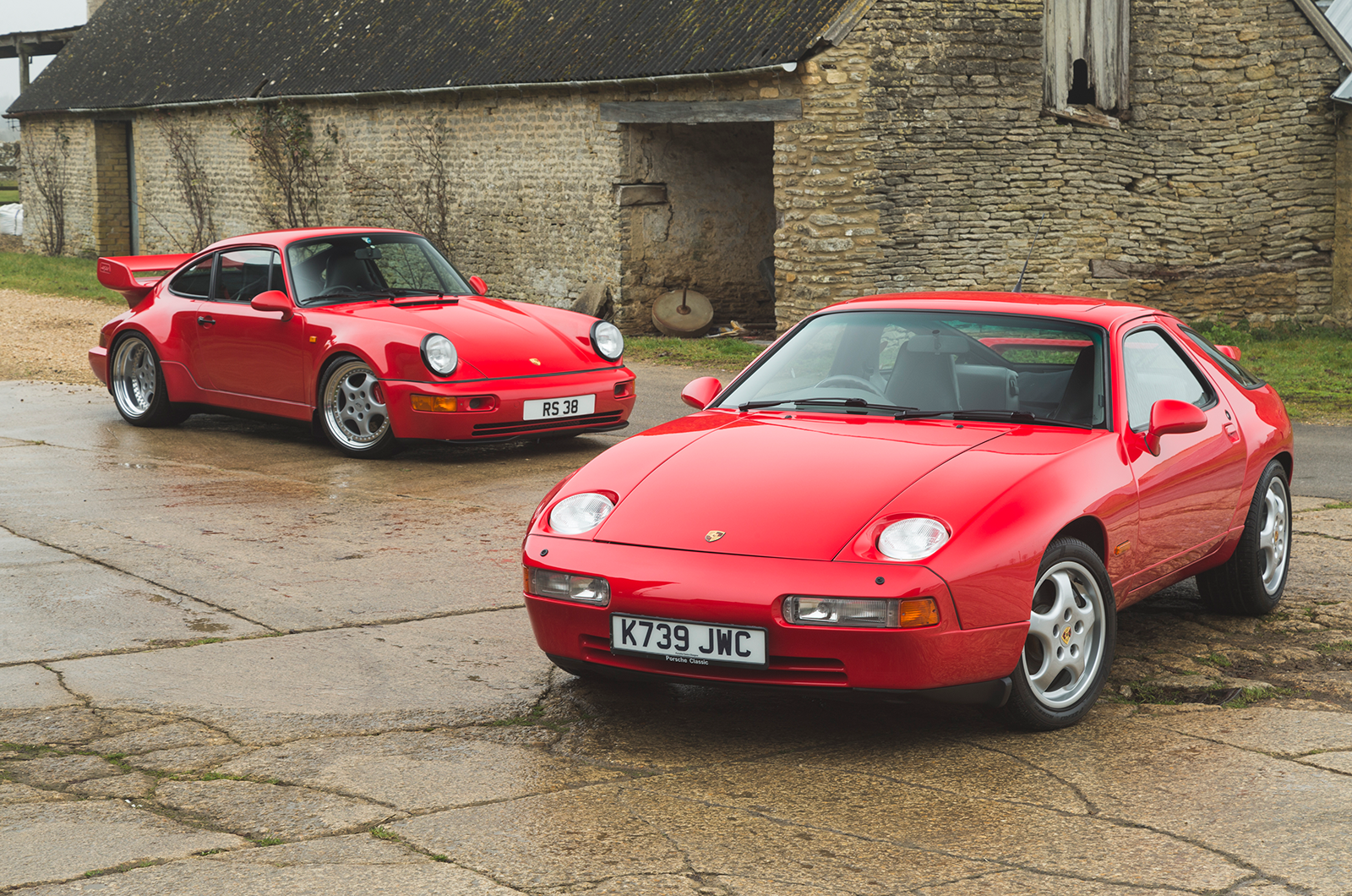 Classic & Sports Car – Porsche dream machines: 911 RS 3.8 vs 928 GTS